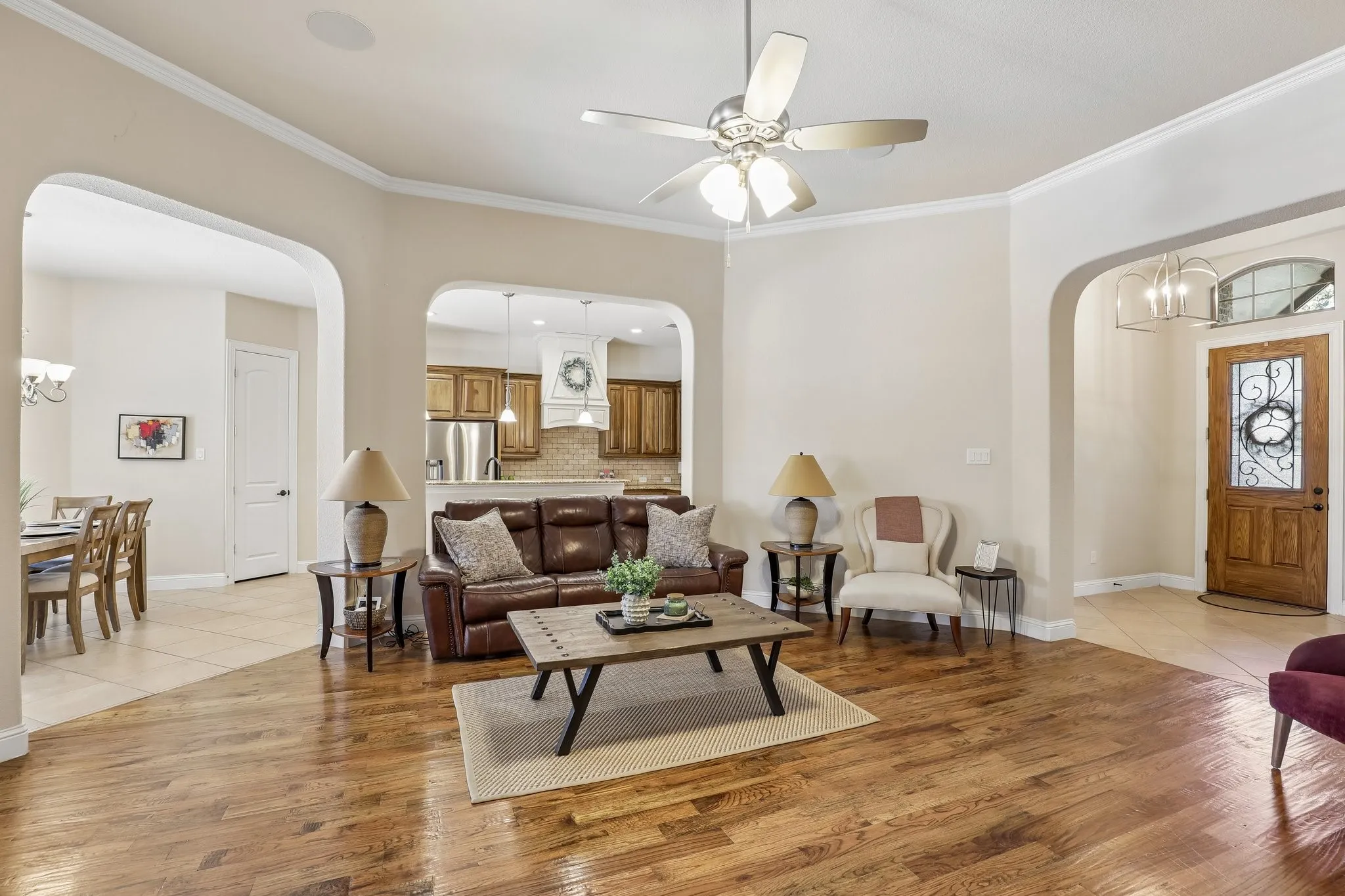 Single Family Residence For Sale in Ellis County , 2810 Fossil Creek Drive, Midlothian, Texas 76065, 4 Bedroom, 3 Bathroom, 3 Garage spaces, 2,708 Sqft, built in 2017, mls#21323179, Real Estate Agent in Midlothian, Homes For Sale in Ellis county, Homes For Sale in Midlothian, Realtor in Midlothian Texas, Real Estate Brokerage Independent Realty Texas, Luminita Cordes Realtor