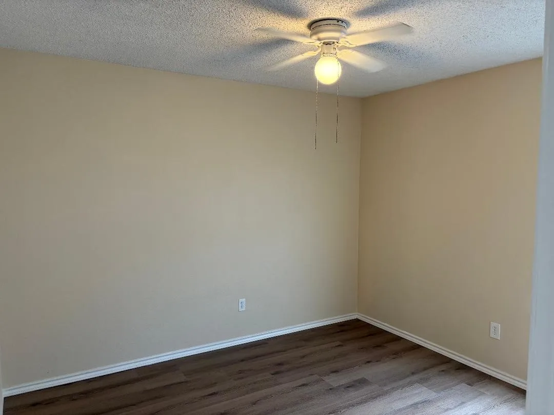 Single Family Residence For Sale in Tarrant County , 6309 Elm Springs Drive, Arlington, Texas 76001, 3 Bedroom, 2 Bathroom, 2 Garage spaces, 1,320 Sqft, built in 1982, mls#21325794, Real Estate Agent in Arlington, Homes For Sale in Tarrant county, Homes For Sale in Arlington, Realtor in Arlington Texas, Real Estate Brokerage Independent Realty Texas, Luminita Cordes Realtor