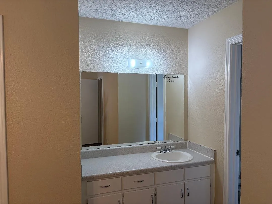 Single Family Residence For Sale in Tarrant County , 6309 Elm Springs Drive, Arlington, Texas 76001, 3 Bedroom, 2 Bathroom, 2 Garage spaces, 1,320 Sqft, built in 1982, mls#21325794, Real Estate Agent in Arlington, Homes For Sale in Tarrant county, Homes For Sale in Arlington, Realtor in Arlington Texas, Real Estate Brokerage Independent Realty Texas, Luminita Cordes Realtor