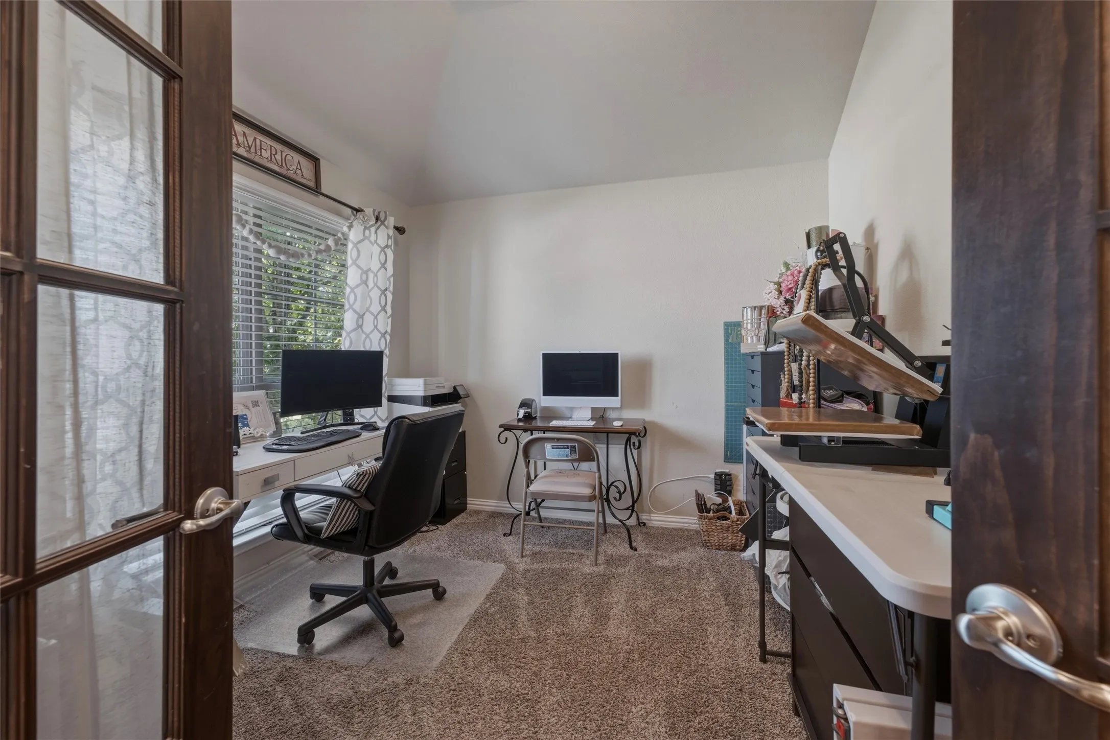 Single Family Residence For Sale in Tarrant County , 2955 Geneva Drive, Grand Prairie, Texas 75054, 4 Bedroom, 3 Bathroom, 2 Garage spaces, 2,400 Sqft, built in 2016, mls#21322462, Real Estate Agent in Grand Prairie, Homes For Sale in Tarrant county, Homes For Sale in Grand Prairie, Realtor in Grand Prairie Texas, Real Estate Brokerage Independent Realty Texas, Luminita Cordes Realtor