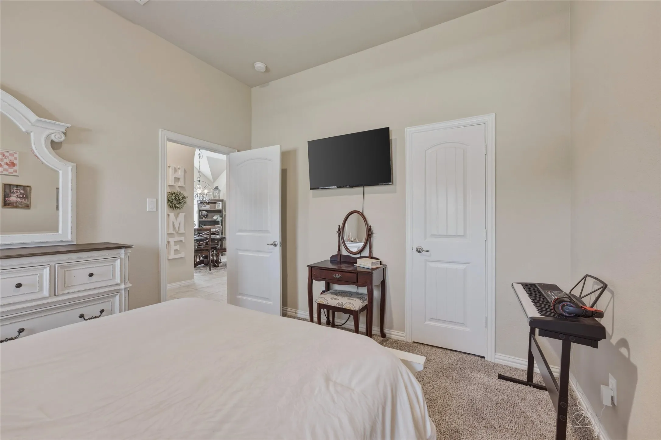 Single Family Residence For Sale in Tarrant County , 2955 Geneva Drive, Grand Prairie, Texas 75054, 4 Bedroom, 3 Bathroom, 2 Garage spaces, 2,400 Sqft, built in 2016, mls#21322462, Real Estate Agent in Grand Prairie, Homes For Sale in Tarrant county, Homes For Sale in Grand Prairie, Realtor in Grand Prairie Texas, Real Estate Brokerage Independent Realty Texas, Luminita Cordes Realtor