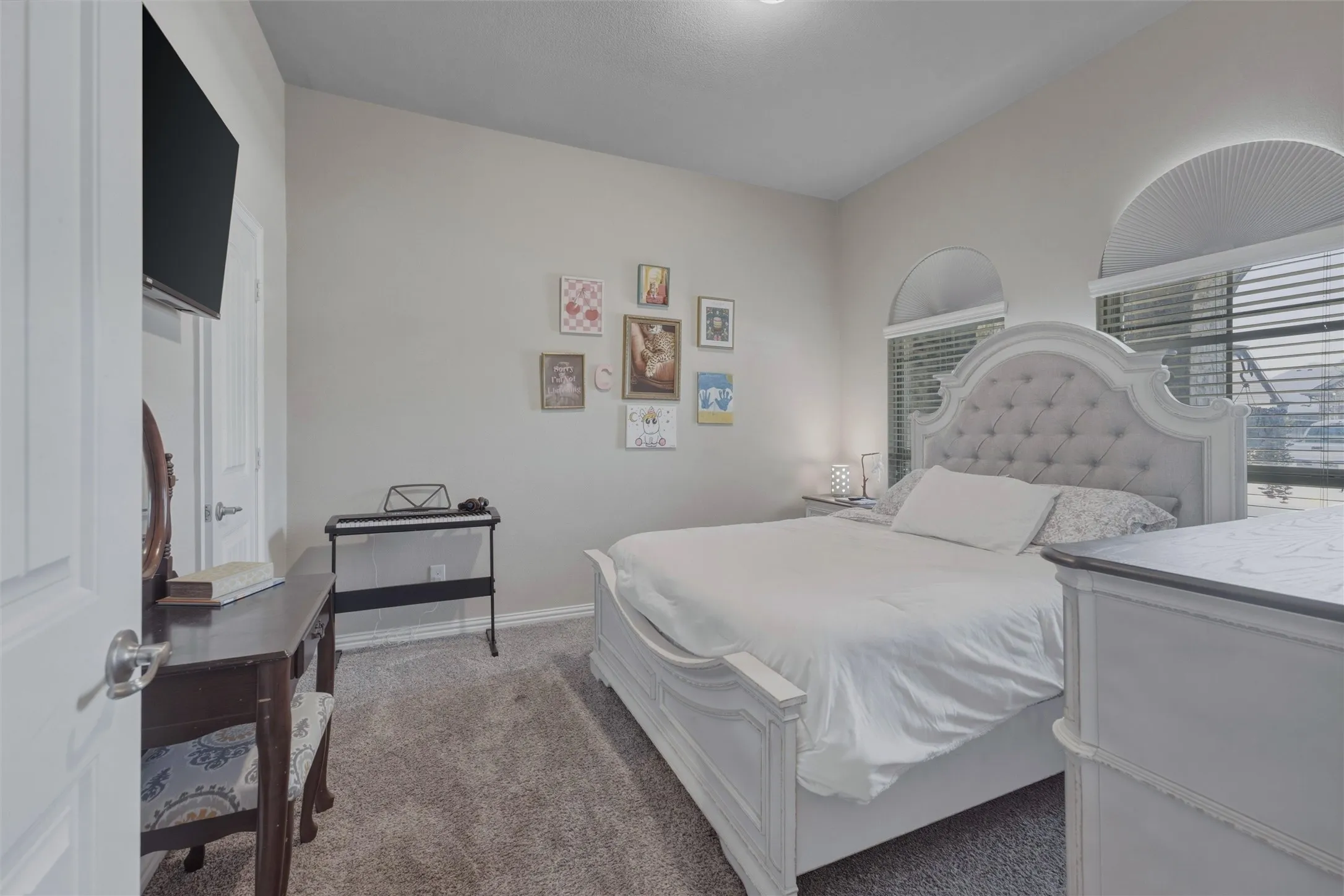 Single Family Residence For Sale in Tarrant County , 2955 Geneva Drive, Grand Prairie, Texas 75054, 4 Bedroom, 3 Bathroom, 2 Garage spaces, 2,400 Sqft, built in 2016, mls#21322462, Real Estate Agent in Grand Prairie, Homes For Sale in Tarrant county, Homes For Sale in Grand Prairie, Realtor in Grand Prairie Texas, Real Estate Brokerage Independent Realty Texas, Luminita Cordes Realtor