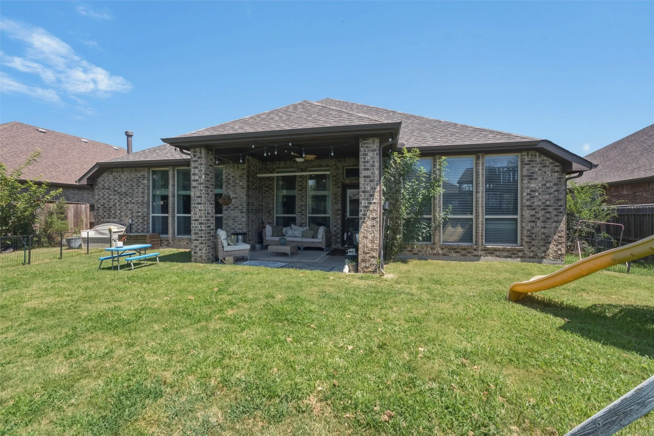 Single Family Residence For Sale in Tarrant County , 2955 Geneva Drive, Grand Prairie, Texas 75054, 4 Bedroom, 3 Bathroom, 2 Garage spaces, 2,400 Sqft, built in 2016, mls#21322462, Real Estate Agent in Grand Prairie, Homes For Sale in Tarrant county, Homes For Sale in Grand Prairie, Realtor in Grand Prairie Texas, Real Estate Brokerage Independent Realty Texas, Luminita Cordes Realtor