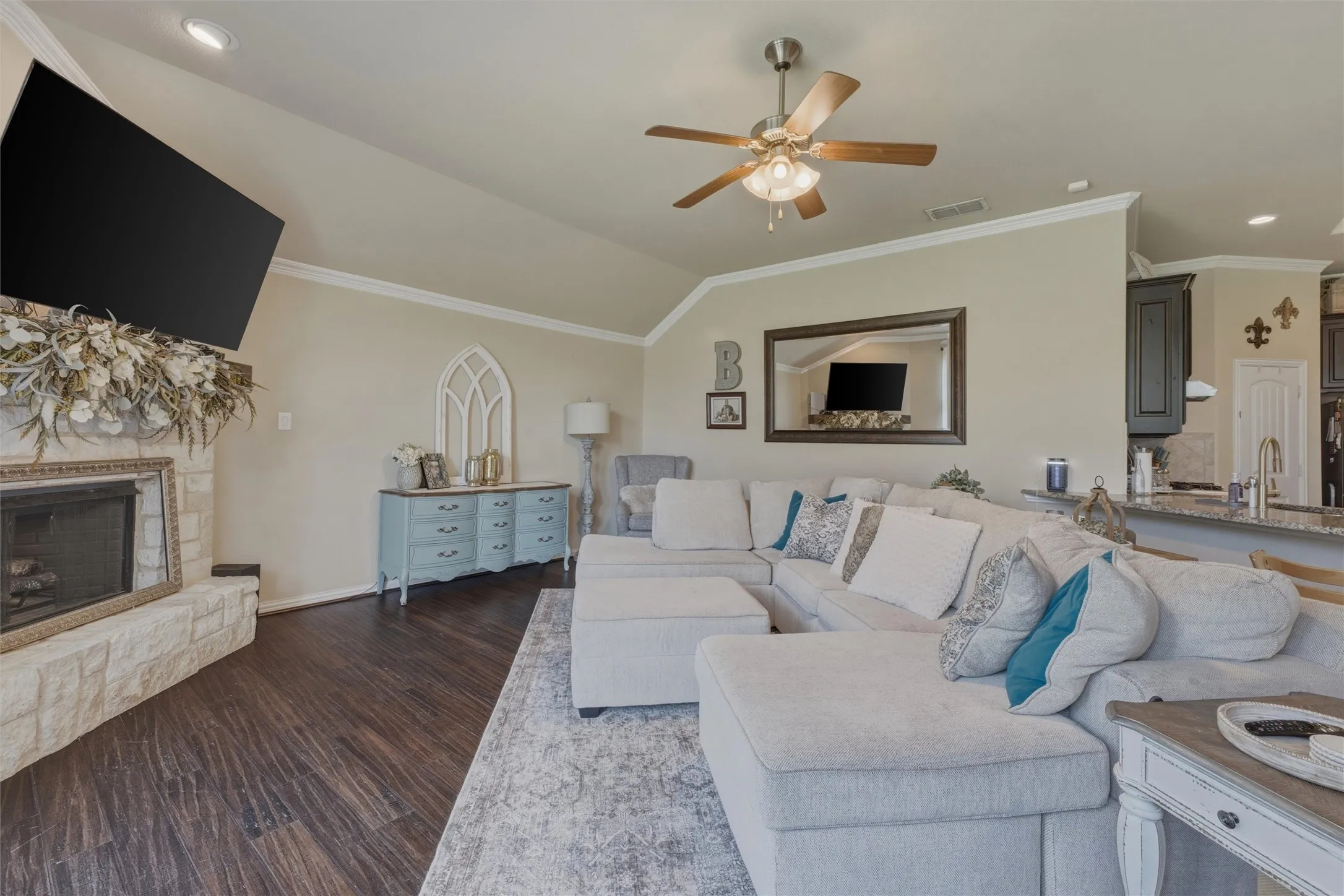 Single Family Residence For Sale in Tarrant County , 2955 Geneva Drive, Grand Prairie, Texas 75054, 4 Bedroom, 3 Bathroom, 2 Garage spaces, 2,400 Sqft, built in 2016, mls#21322462, Real Estate Agent in Grand Prairie, Homes For Sale in Tarrant county, Homes For Sale in Grand Prairie, Realtor in Grand Prairie Texas, Real Estate Brokerage Independent Realty Texas, Luminita Cordes Realtor