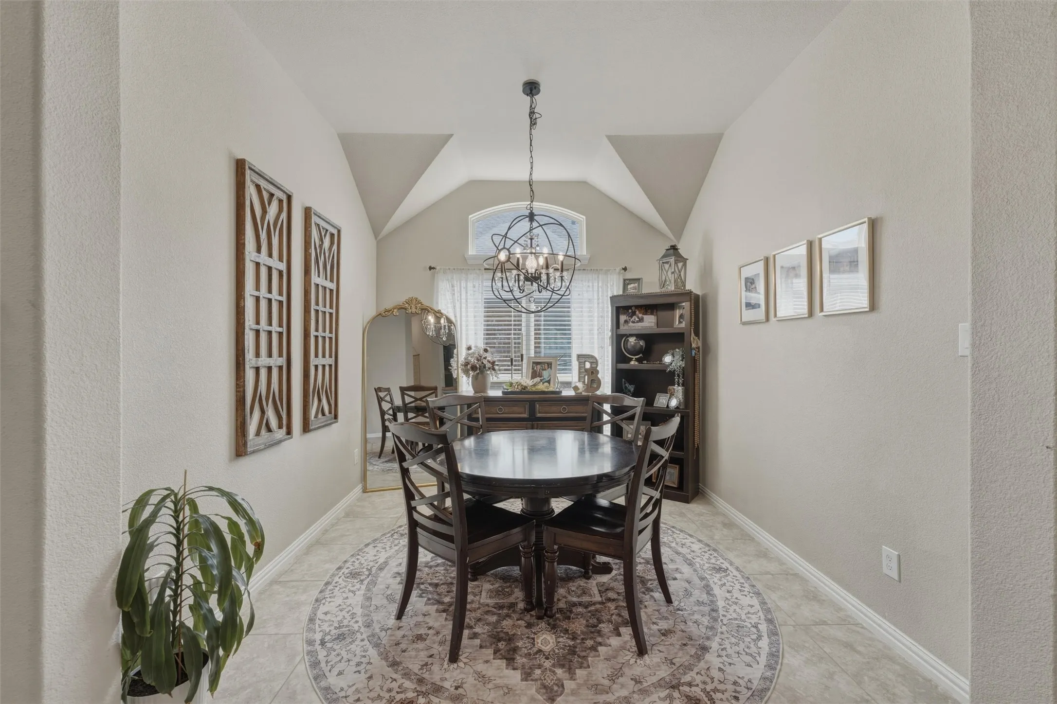 Single Family Residence For Sale in Tarrant County , 2955 Geneva Drive, Grand Prairie, Texas 75054, 4 Bedroom, 3 Bathroom, 2 Garage spaces, 2,400 Sqft, built in 2016, mls#21322462, Real Estate Agent in Grand Prairie, Homes For Sale in Tarrant county, Homes For Sale in Grand Prairie, Realtor in Grand Prairie Texas, Real Estate Brokerage Independent Realty Texas, Luminita Cordes Realtor