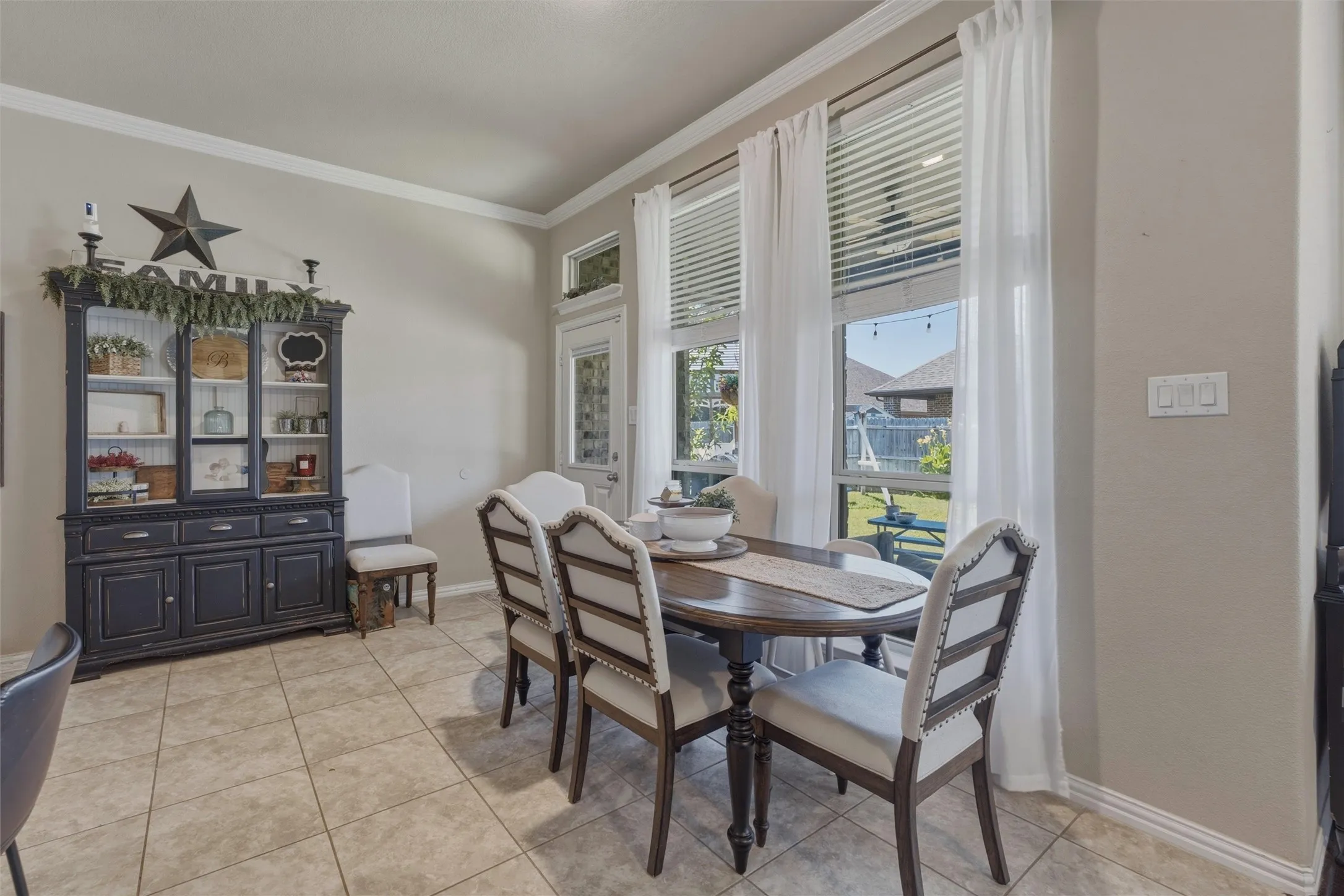 Single Family Residence For Sale in Tarrant County , 2955 Geneva Drive, Grand Prairie, Texas 75054, 4 Bedroom, 3 Bathroom, 2 Garage spaces, 2,400 Sqft, built in 2016, mls#21322462, Real Estate Agent in Grand Prairie, Homes For Sale in Tarrant county, Homes For Sale in Grand Prairie, Realtor in Grand Prairie Texas, Real Estate Brokerage Independent Realty Texas, Luminita Cordes Realtor