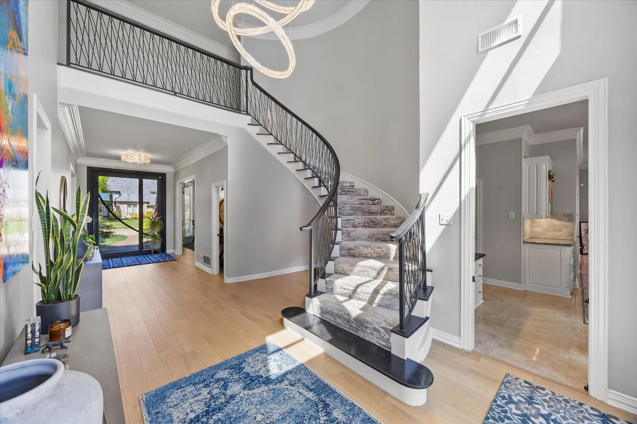Single Family Residence For Sale in Tarrant County , 1107 Travis Court, Southlake, Texas 76092, 5 Bedroom, 4 Bathroom, 3 Garage spaces, 4,883 Sqft, built in 1994, mls#21325864, Real Estate Agent in Southlake, Homes For Sale in Tarrant county, Homes For Sale in Southlake, Realtor in Southlake Texas, Real Estate Brokerage Independent Realty Texas, Luminita Cordes Realtor