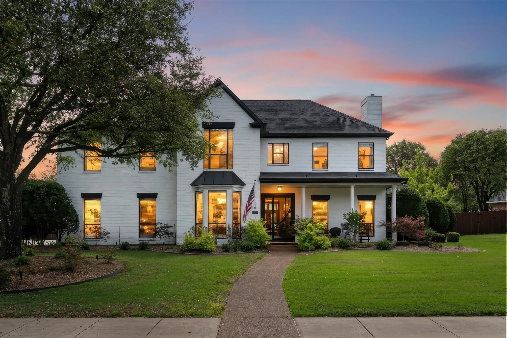 Single Family Residence For Sale in Tarrant County , 1107 Travis Court, Southlake, Texas 76092, 5 Bedroom, 4 Bathroom, 3 Garage spaces, 4,883 Sqft, built in 1994, mls#21325864, Real Estate Agent in Southlake, Homes For Sale in Tarrant county, Homes For Sale in Southlake, Realtor in Southlake Texas, Real Estate Brokerage Independent Realty Texas, Luminita Cordes Realtor