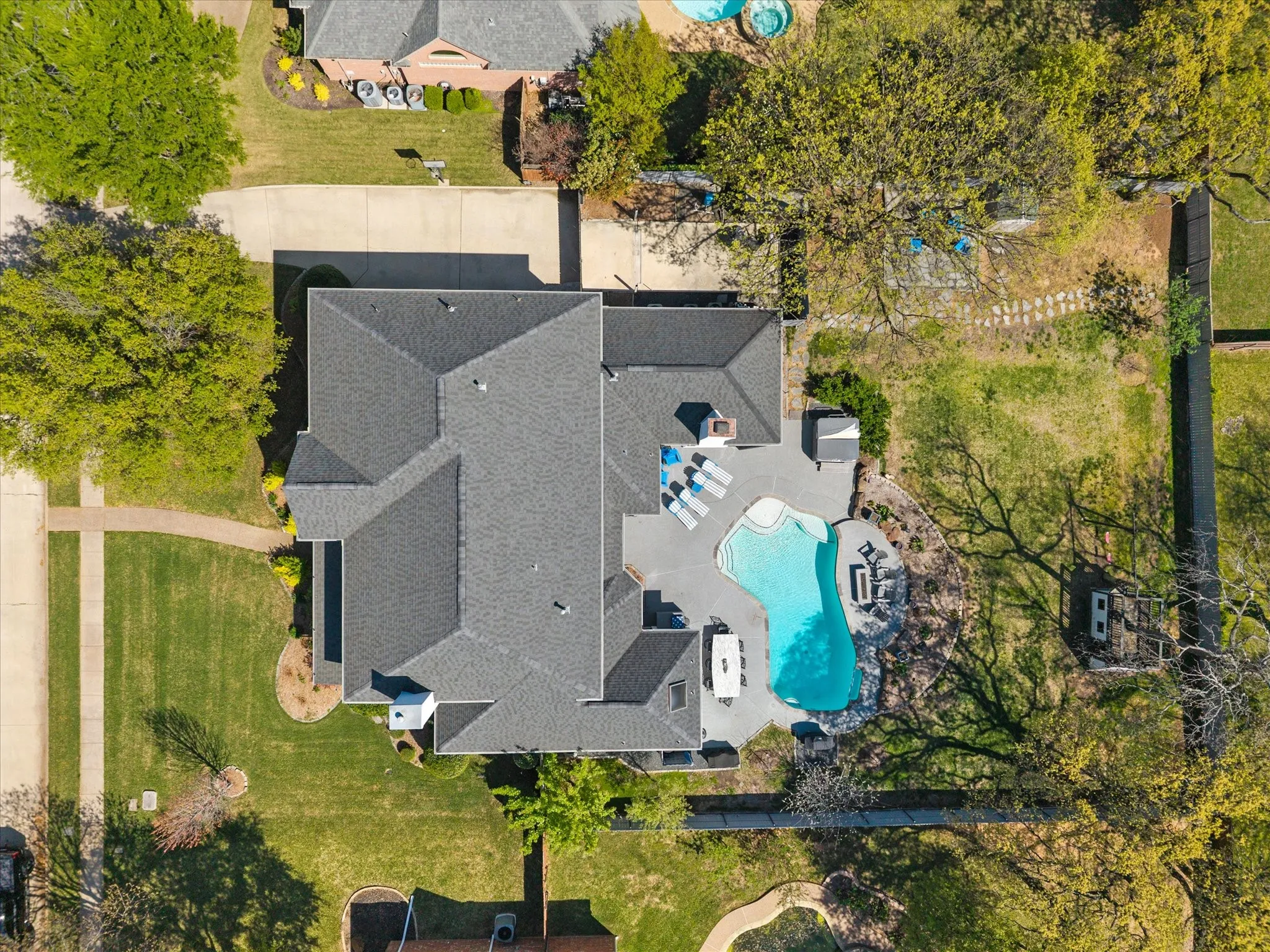 Single Family Residence For Sale in Tarrant County , 1107 Travis Court, Southlake, Texas 76092, 5 Bedroom, 4 Bathroom, 3 Garage spaces, 4,883 Sqft, built in 1994, mls#21325864, Real Estate Agent in Southlake, Homes For Sale in Tarrant county, Homes For Sale in Southlake, Realtor in Southlake Texas, Real Estate Brokerage Independent Realty Texas, Luminita Cordes Realtor
