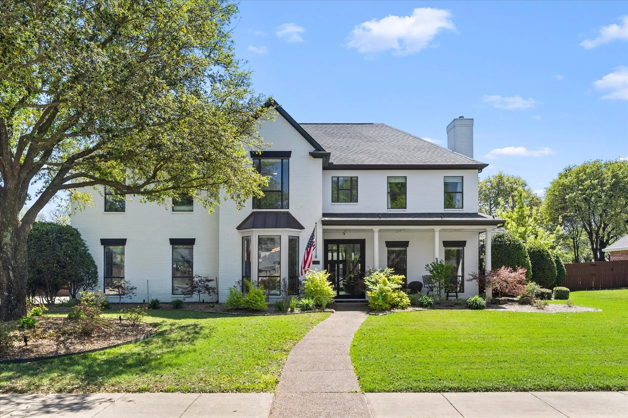 Single Family Residence For Sale in Tarrant County , 1107 Travis Court, Southlake, Texas 76092, 5 Bedroom, 4 Bathroom, 3 Garage spaces, 4,883 Sqft, built in 1994, mls#21325864, Real Estate Agent in Southlake, Homes For Sale in Tarrant county, Homes For Sale in Southlake, Realtor in Southlake Texas, Real Estate Brokerage Independent Realty Texas, Luminita Cordes Realtor