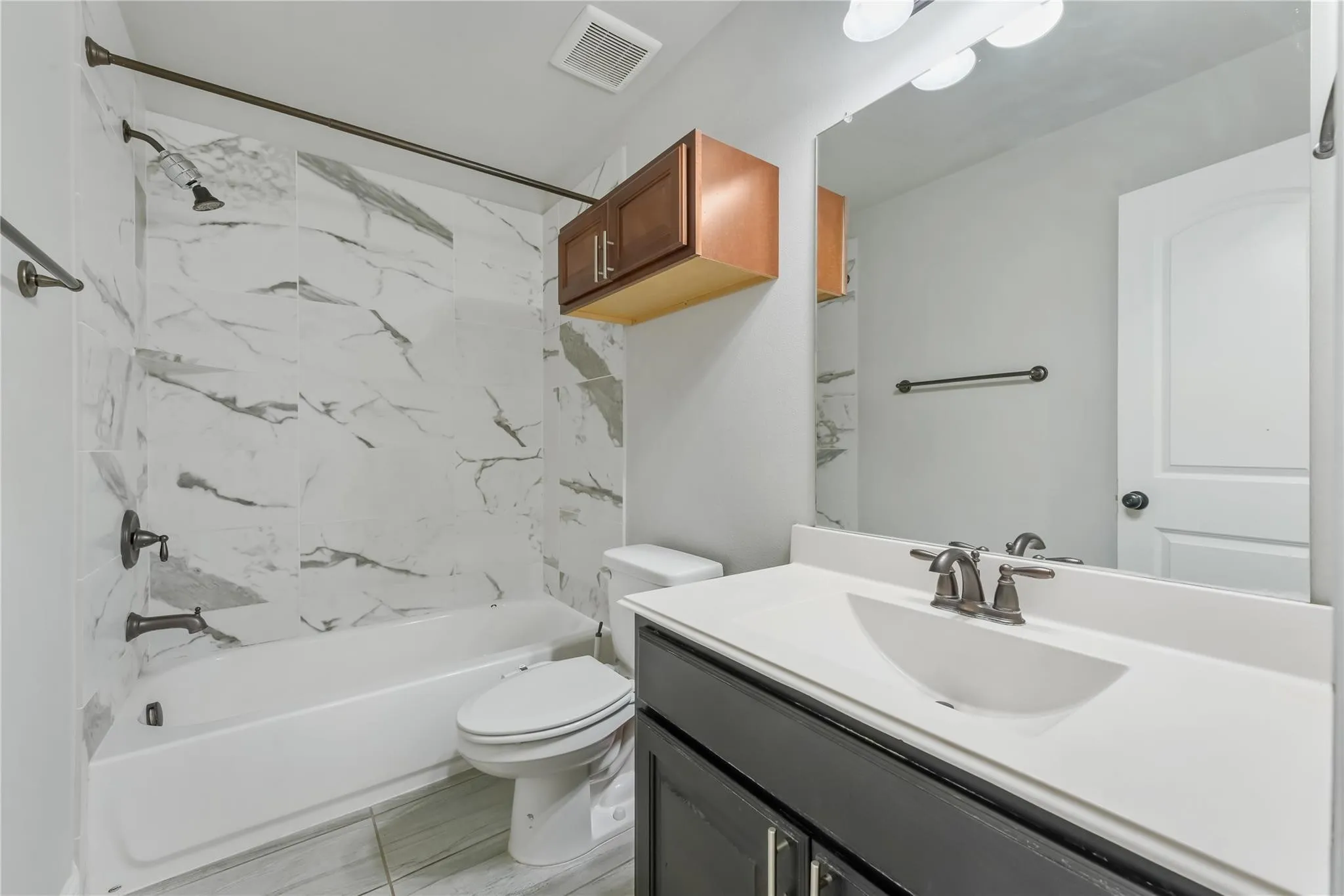 Single Family Residence For Sale in Dallas County , 3421 Poinsettia Way, Irving, Texas 75038, 4 Bedrooms, 3 Bathrooms, 2 Garage spaces, 2,820 Sqft, built in 2017, Price $699,900, mls#21325861, Real Estate Agent in Irving, Homes For Sale in Dallas county, Homes For Sale in Irving, Realtor in Irving Texas, Real Estate Brokerage Independent Realty Texas, Luminita Cordes Realtor