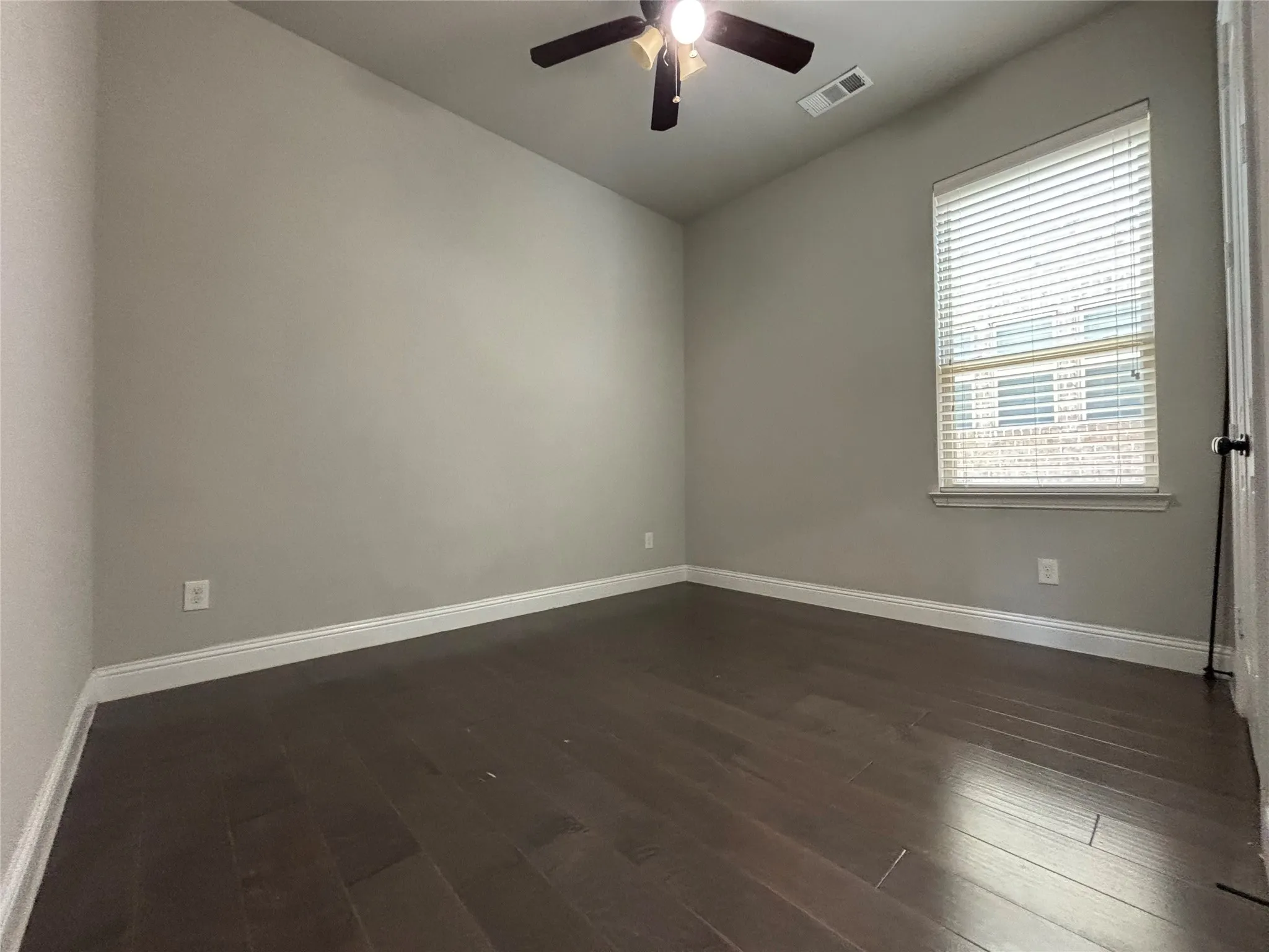 Single Family Residence For Sale in Dallas County , 3421 Poinsettia Way, Irving, Texas 75038, 4 Bedrooms, 3 Bathrooms, 2 Garage spaces, 2,820 Sqft, built in 2017, Price $699,900, mls#21325861, Real Estate Agent in Irving, Homes For Sale in Dallas county, Homes For Sale in Irving, Realtor in Irving Texas, Real Estate Brokerage Independent Realty Texas, Luminita Cordes Realtor