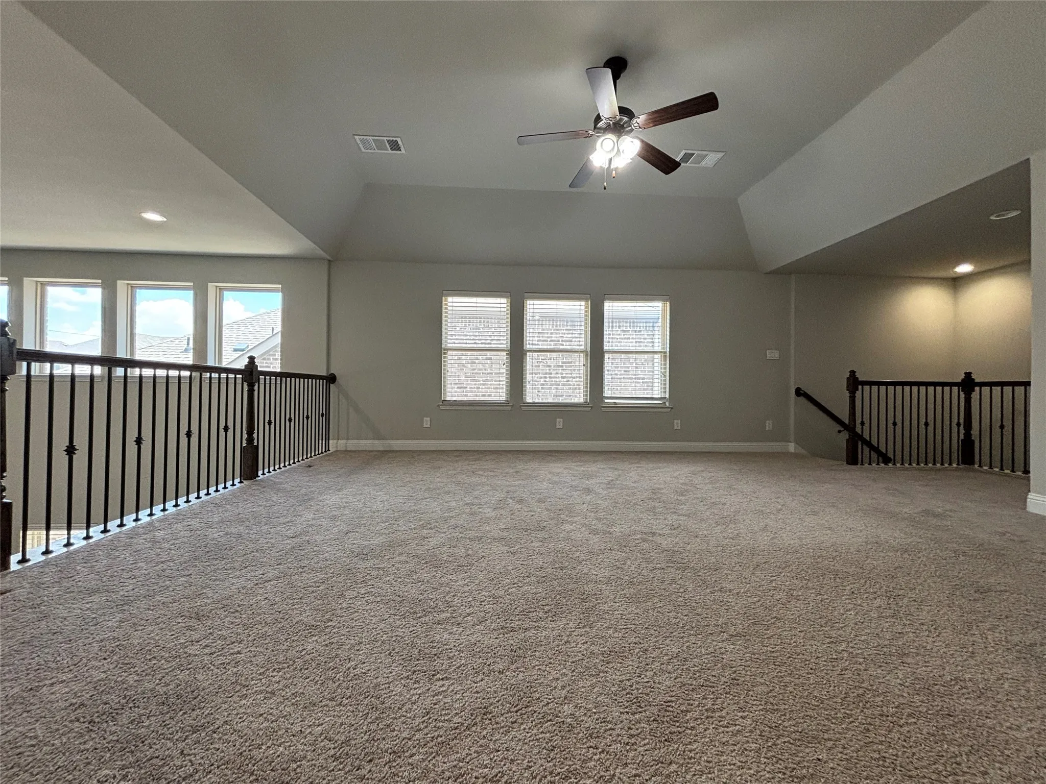 Single Family Residence For Sale in Dallas County , 3421 Poinsettia Way, Irving, Texas 75038, 4 Bedrooms, 3 Bathrooms, 2 Garage spaces, 2,820 Sqft, built in 2017, Price $699,900, mls#21325861, Real Estate Agent in Irving, Homes For Sale in Dallas county, Homes For Sale in Irving, Realtor in Irving Texas, Real Estate Brokerage Independent Realty Texas, Luminita Cordes Realtor