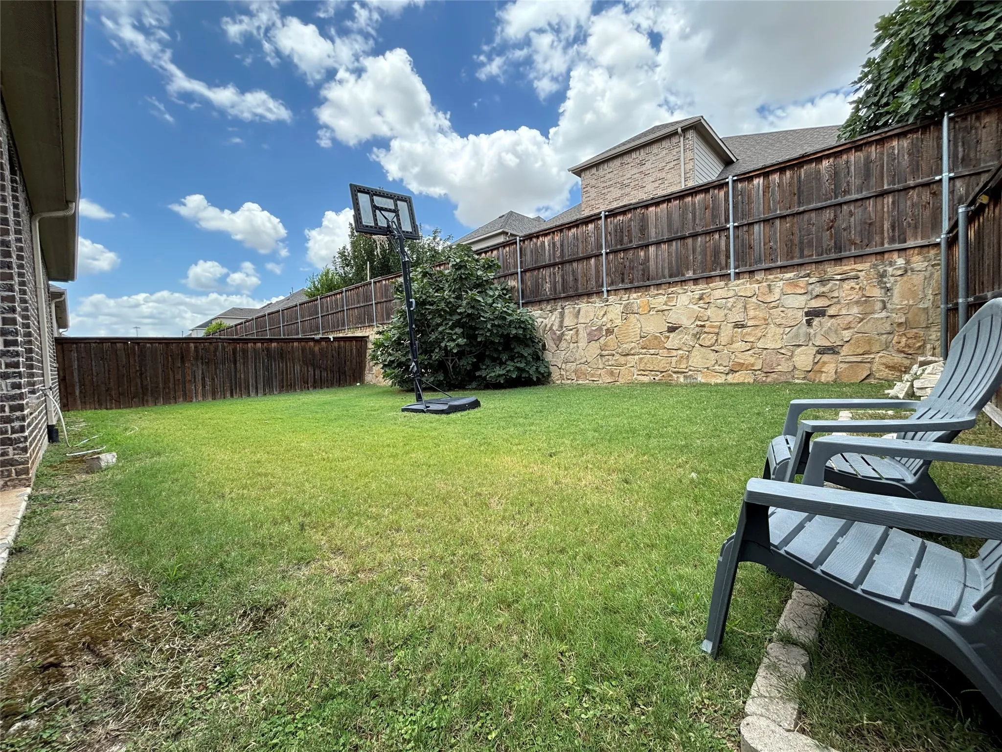 Single Family Residence For Sale in Dallas County , 3421 Poinsettia Way, Irving, Texas 75038, 4 Bedrooms, 3 Bathrooms, 2 Garage spaces, 2,820 Sqft, built in 2017, Price $699,900, mls#21325861, Real Estate Agent in Irving, Homes For Sale in Dallas county, Homes For Sale in Irving, Realtor in Irving Texas, Real Estate Brokerage Independent Realty Texas, Luminita Cordes Realtor