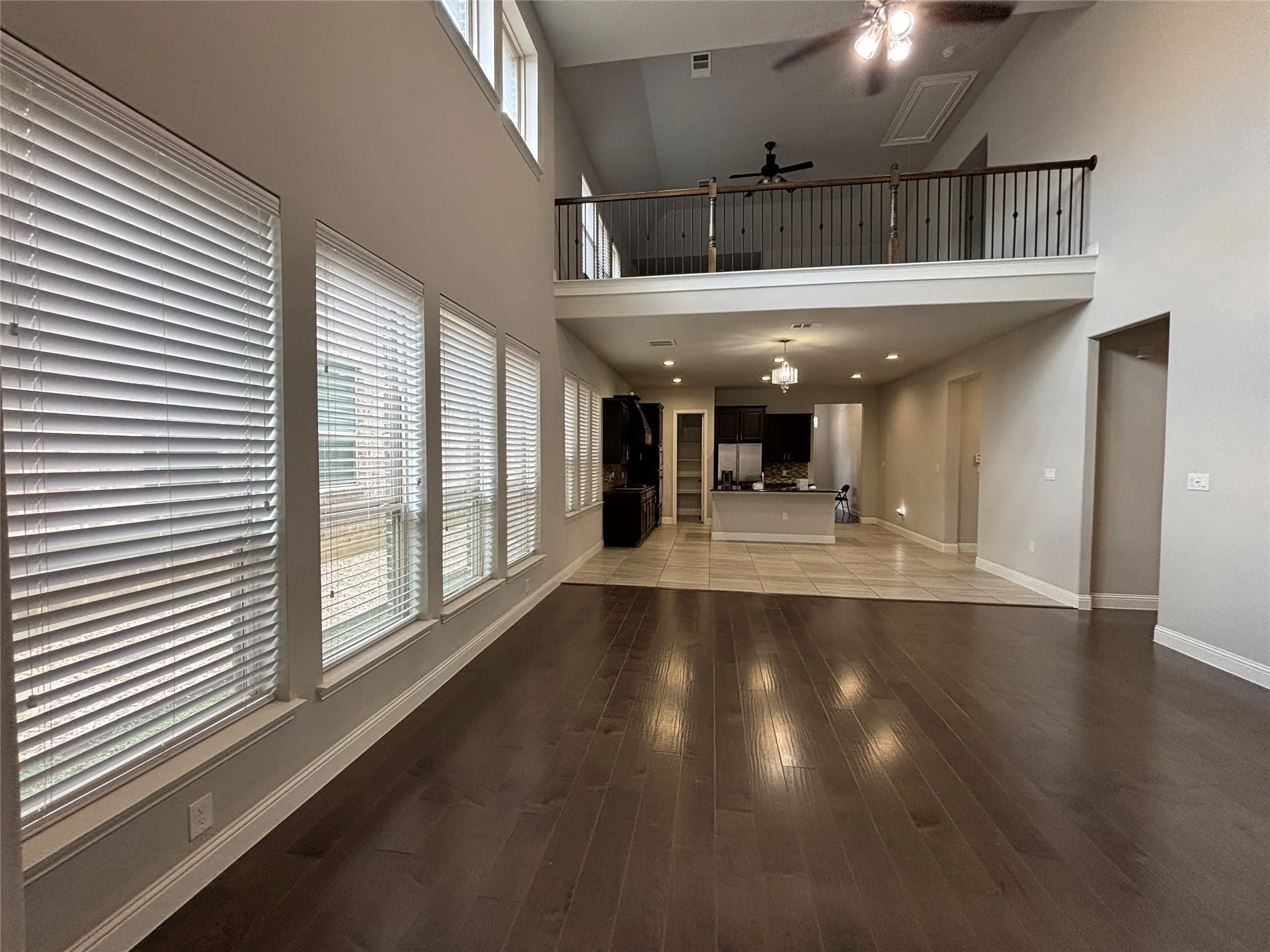 Single Family Residence For Sale in Dallas County , 3421 Poinsettia Way, Irving, Texas 75038, 4 Bedrooms, 3 Bathrooms, 2 Garage spaces, 2,820 Sqft, built in 2017, Price $699,900, mls#21325861, Real Estate Agent in Irving, Homes For Sale in Dallas county, Homes For Sale in Irving, Realtor in Irving Texas, Real Estate Brokerage Independent Realty Texas, Luminita Cordes Realtor