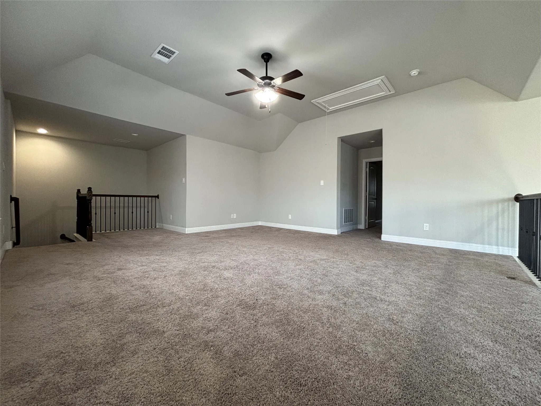 Single Family Residence For Sale in Dallas County , 3421 Poinsettia Way, Irving, Texas 75038, 4 Bedrooms, 3 Bathrooms, 2 Garage spaces, 2,820 Sqft, built in 2017, Price $699,900, mls#21325861, Real Estate Agent in Irving, Homes For Sale in Dallas county, Homes For Sale in Irving, Realtor in Irving Texas, Real Estate Brokerage Independent Realty Texas, Luminita Cordes Realtor