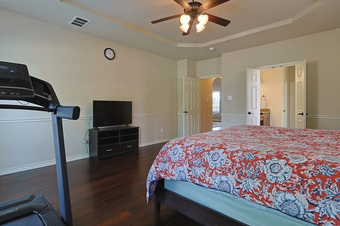 Single Family Residence For Sale in Collin County , 11673 Gatesville Drive, Frisco, Texas 75035, 5 Bedroom, 4 Bathroom, 2 Garage spaces, 3,827 Sqft, built in 2010, mls#21325903, Real Estate Agent in Frisco, Homes For Sale in Collin county, Homes For Sale in Frisco, Realtor in Frisco Texas, Real Estate Brokerage Independent Realty Texas, Luminita Cordes Realtor