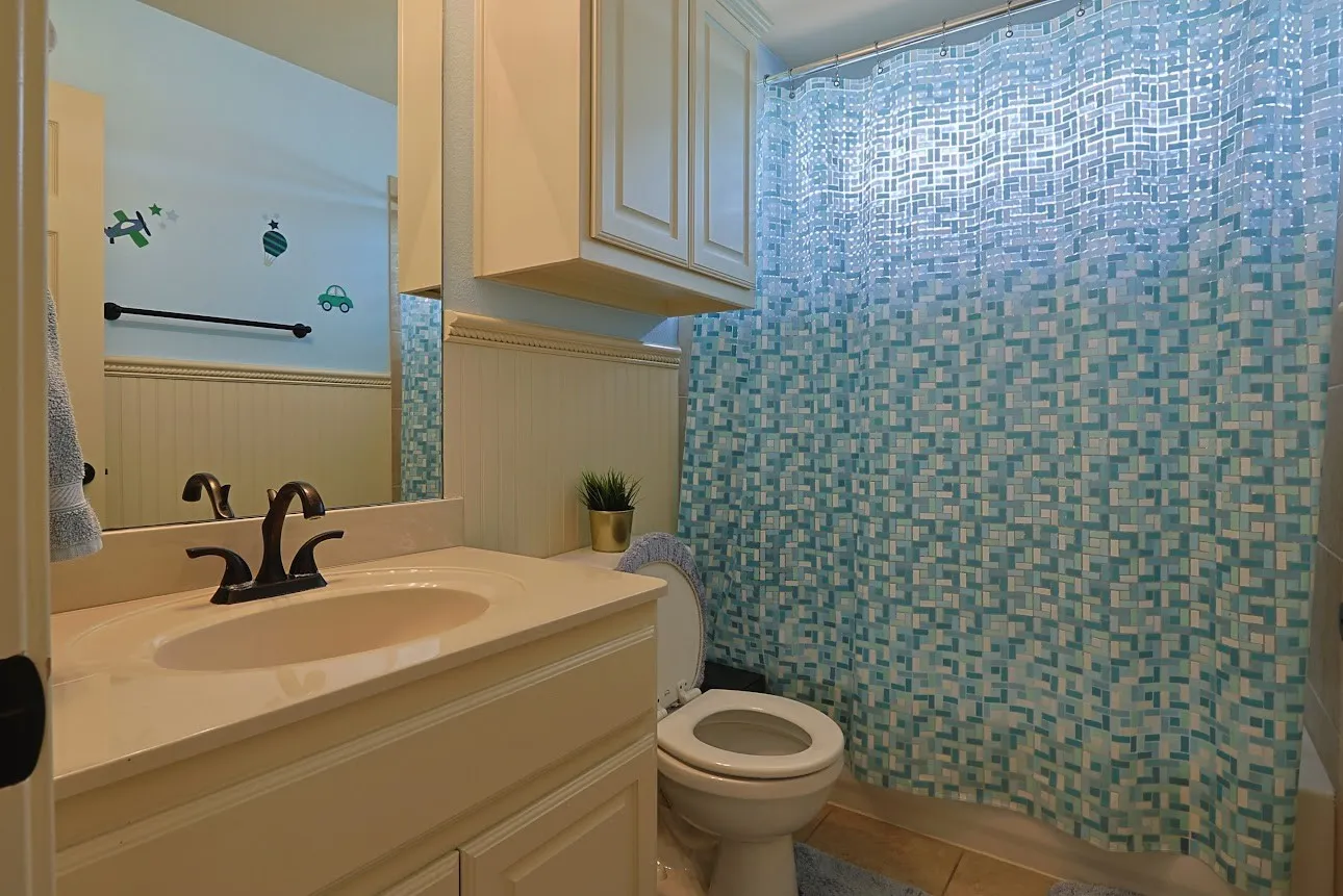 Single Family Residence For Sale in Collin County , 11673 Gatesville Drive, Frisco, Texas 75035, 5 Bedroom, 4 Bathroom, 2 Garage spaces, 3,827 Sqft, built in 2010, mls#21325903, Real Estate Agent in Frisco, Homes For Sale in Collin county, Homes For Sale in Frisco, Realtor in Frisco Texas, Real Estate Brokerage Independent Realty Texas, Luminita Cordes Realtor