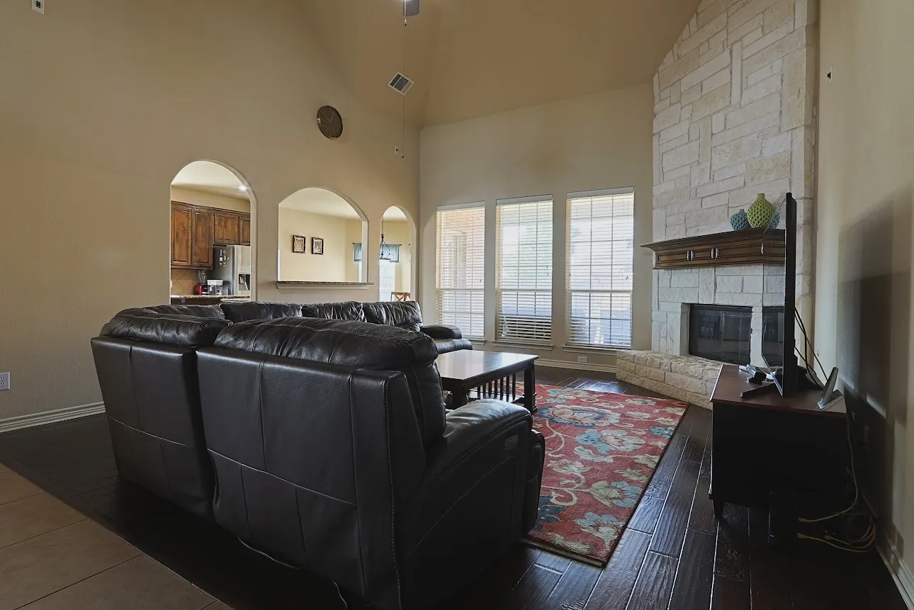 Single Family Residence For Sale in Collin County , 11673 Gatesville Drive, Frisco, Texas 75035, 5 Bedroom, 4 Bathroom, 2 Garage spaces, 3,827 Sqft, built in 2010, mls#21325903, Real Estate Agent in Frisco, Homes For Sale in Collin county, Homes For Sale in Frisco, Realtor in Frisco Texas, Real Estate Brokerage Independent Realty Texas, Luminita Cordes Realtor