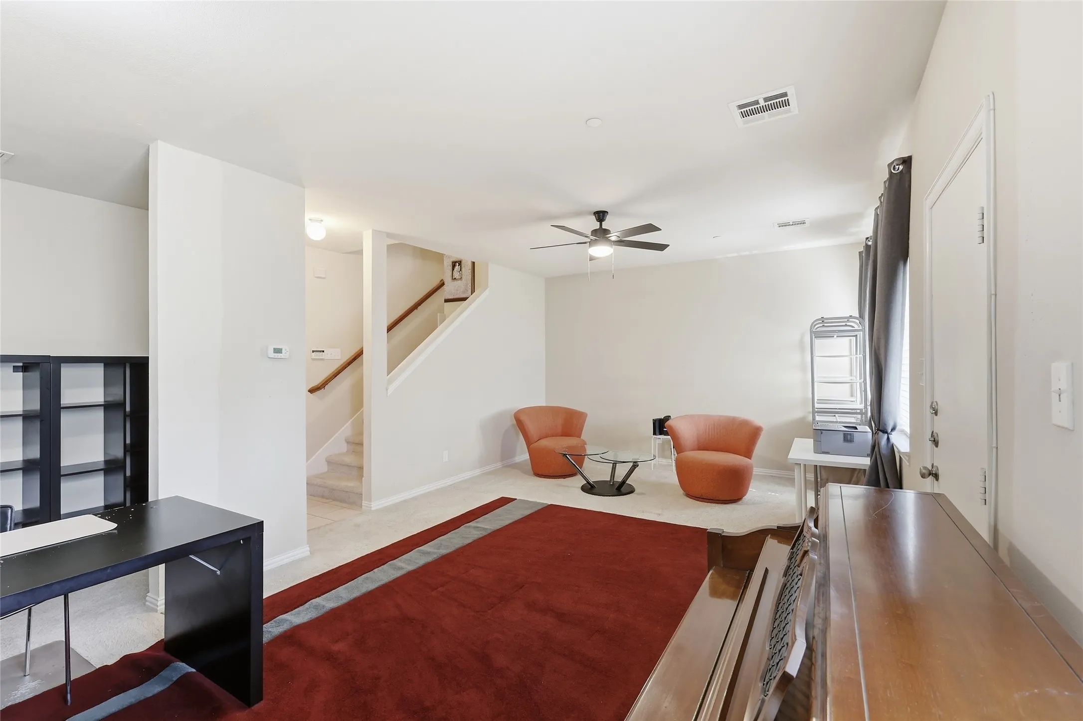 Townhouse For Sale in Dallas County , 1431 Chase Lane, Irving, Texas 75063, 3 Bedroom, 3 Bathroom, 2 Garage spaces, 2,319 Sqft, built in 2005, mls#21325169, Real Estate Agent in Irving, Homes For Sale in Dallas county, Homes For Sale in Irving, Realtor in Irving Texas, Real Estate Brokerage Independent Realty Texas, Luminita Cordes Realtor