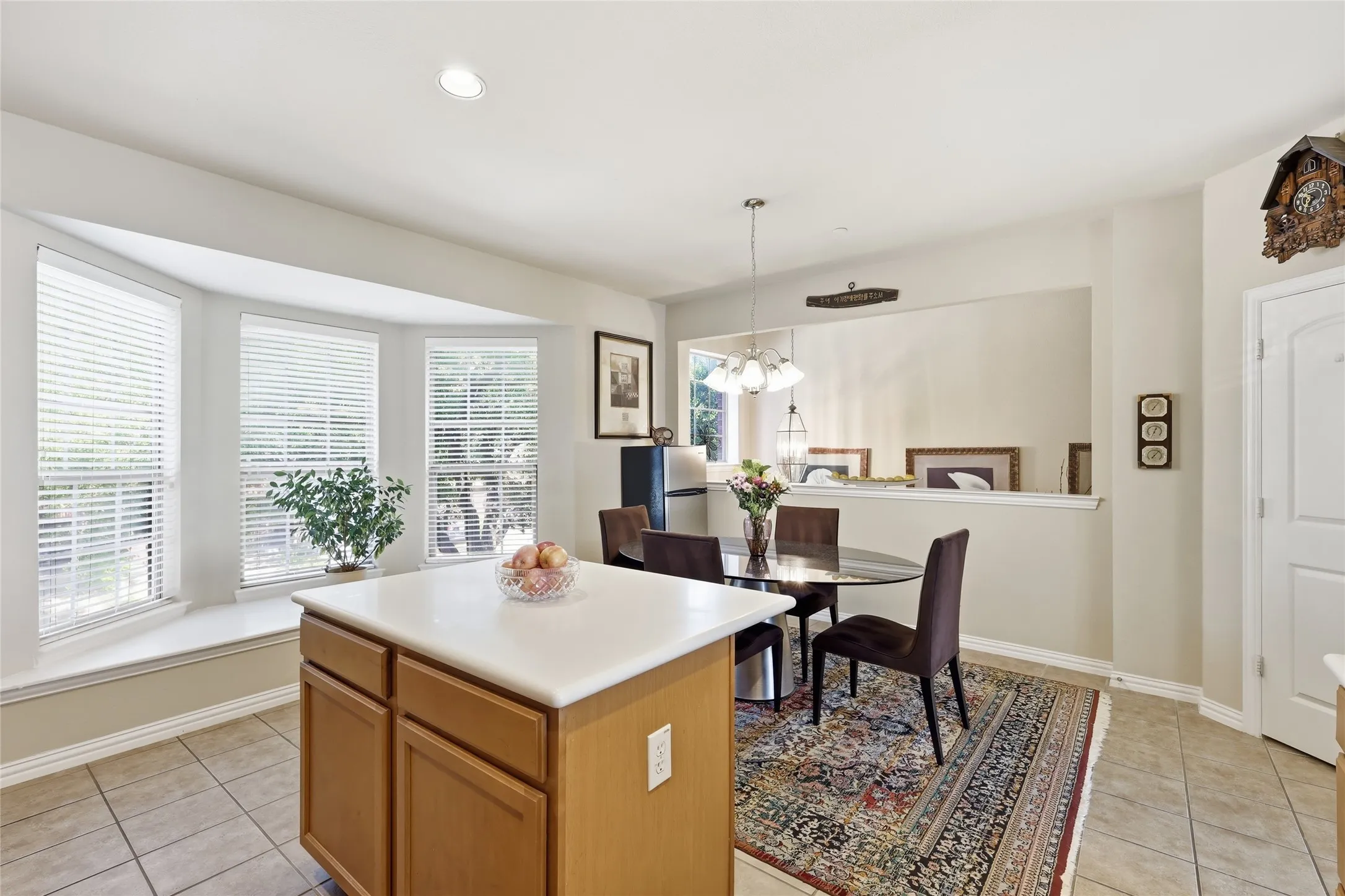 Townhouse For Sale in Dallas County , 1431 Chase Lane, Irving, Texas 75063, 3 Bedroom, 3 Bathroom, 2 Garage spaces, 2,319 Sqft, built in 2005, mls#21325169, Real Estate Agent in Irving, Homes For Sale in Dallas county, Homes For Sale in Irving, Realtor in Irving Texas, Real Estate Brokerage Independent Realty Texas, Luminita Cordes Realtor