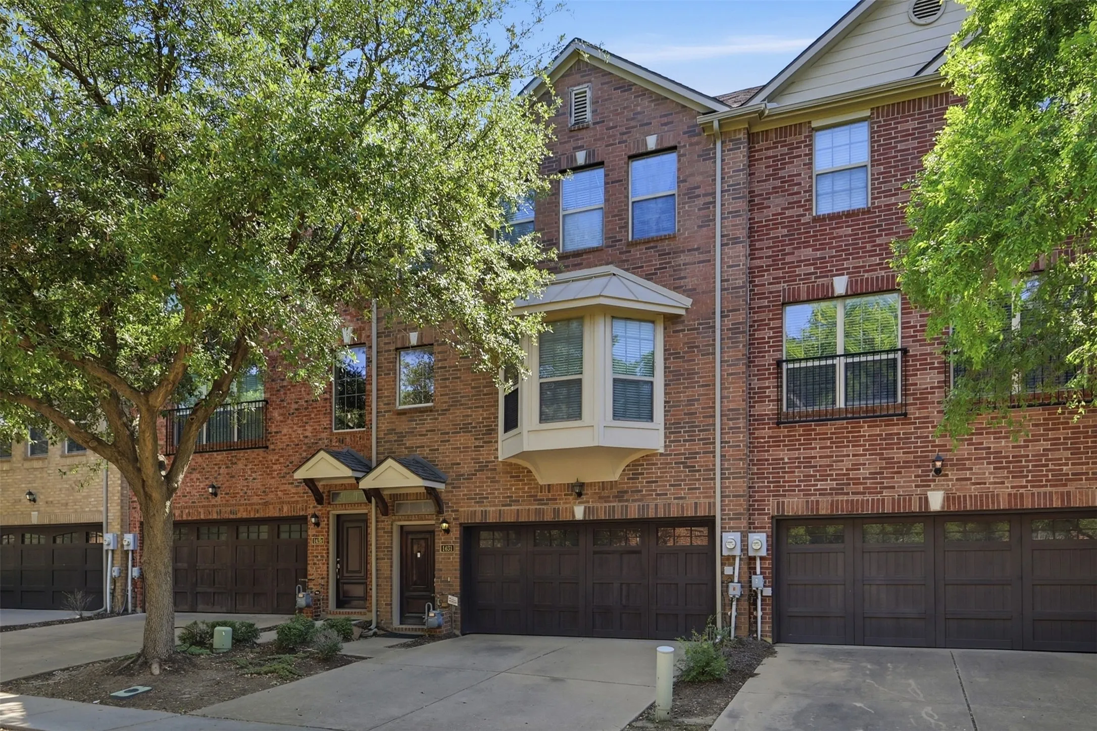 Townhouse For Sale in Dallas County , 1431 Chase Lane, Irving, Texas 75063, 3 Bedroom, 3 Bathroom, 2 Garage spaces, 2,319 Sqft, built in 2005, mls#21325169, Real Estate Agent in Irving, Homes For Sale in Dallas county, Homes For Sale in Irving, Realtor in Irving Texas, Real Estate Brokerage Independent Realty Texas, Luminita Cordes Realtor