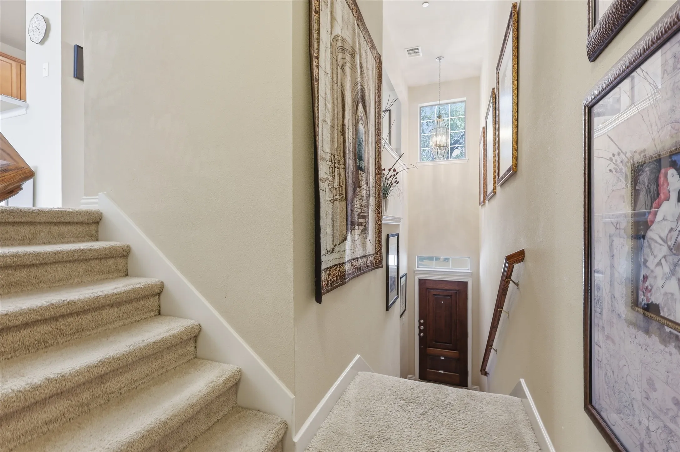 Townhouse For Sale in Dallas County , 1431 Chase Lane, Irving, Texas 75063, 3 Bedroom, 3 Bathroom, 2 Garage spaces, 2,319 Sqft, built in 2005, mls#21325169, Real Estate Agent in Irving, Homes For Sale in Dallas county, Homes For Sale in Irving, Realtor in Irving Texas, Real Estate Brokerage Independent Realty Texas, Luminita Cordes Realtor