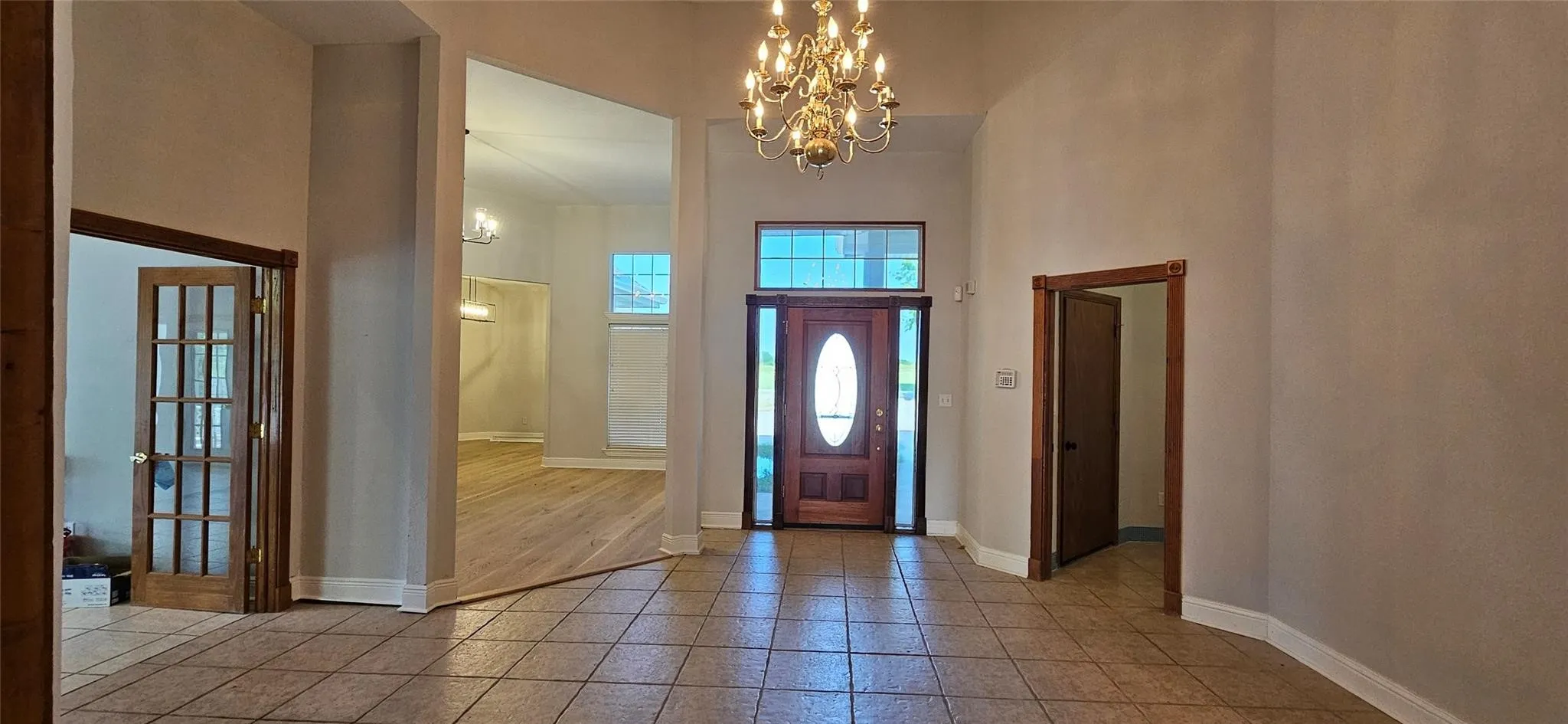 Single Family Residence For Rent in Cooke County , 137 Oakview Road, Gainesville, Texas 76240, 4 Bedroom, 4 Bathroom, 3 Garage spaces, 4,152 Sqft, built in 2001, mls#21325912, Real Estate Agent in Gainesville, Homes For Rent in Cooke county, Homes For Rent in Gainesville, Realtor in Gainesville Texas, Real Estate Brokerage Independent Realty Texas, Luminita Cordes Realtor