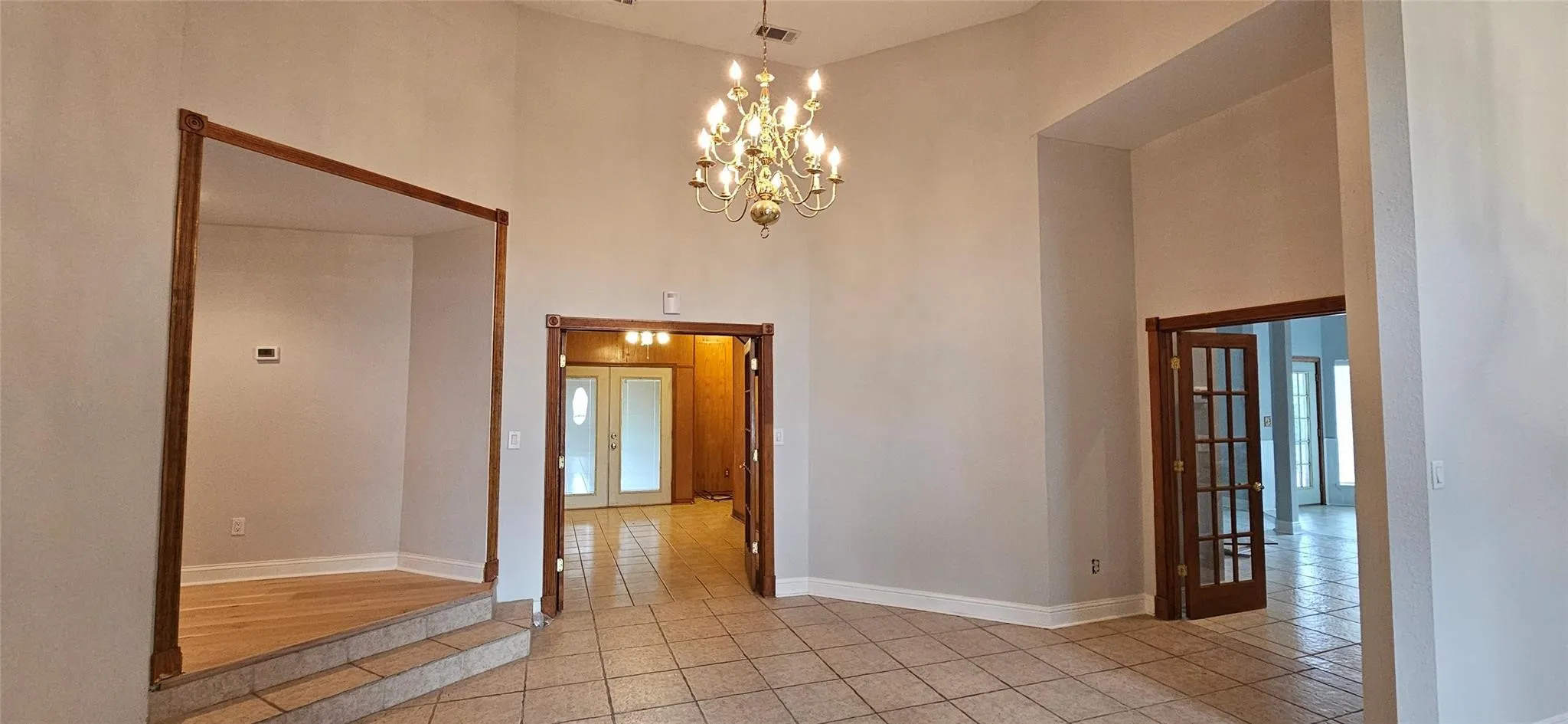 Single Family Residence For Rent in Cooke County , 137 Oakview Road, Gainesville, Texas 76240, 4 Bedroom, 4 Bathroom, 3 Garage spaces, 4,152 Sqft, built in 2001, mls#21325912, Real Estate Agent in Gainesville, Homes For Rent in Cooke county, Homes For Rent in Gainesville, Realtor in Gainesville Texas, Real Estate Brokerage Independent Realty Texas, Luminita Cordes Realtor