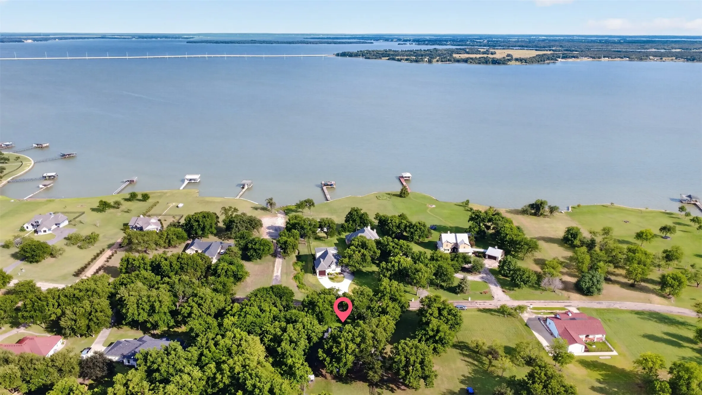 Single Family Residence For Sale in Navarro County , 3229 Francisco Bay Drive, Kerens, Texas 75144, 3 Bedroom, 3 Bathroom, 2 Garage spaces, 2,404 Sqft, built in 2007, Price $530,000, mls#21322961, Real Estate Agent in Kerens, Homes For Sale in Navarro county, Homes For Sale in Kerens, Realtor in Kerens Texas, Real Estate Brokerage Independent Realty Texas, Luminita Cordes Realtor