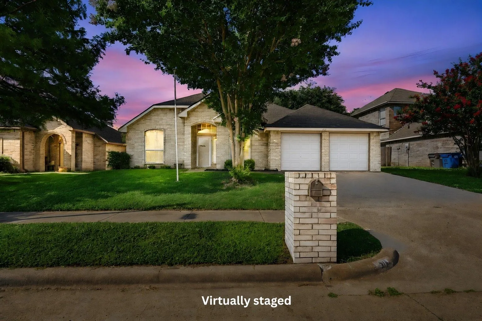 Virtually staged