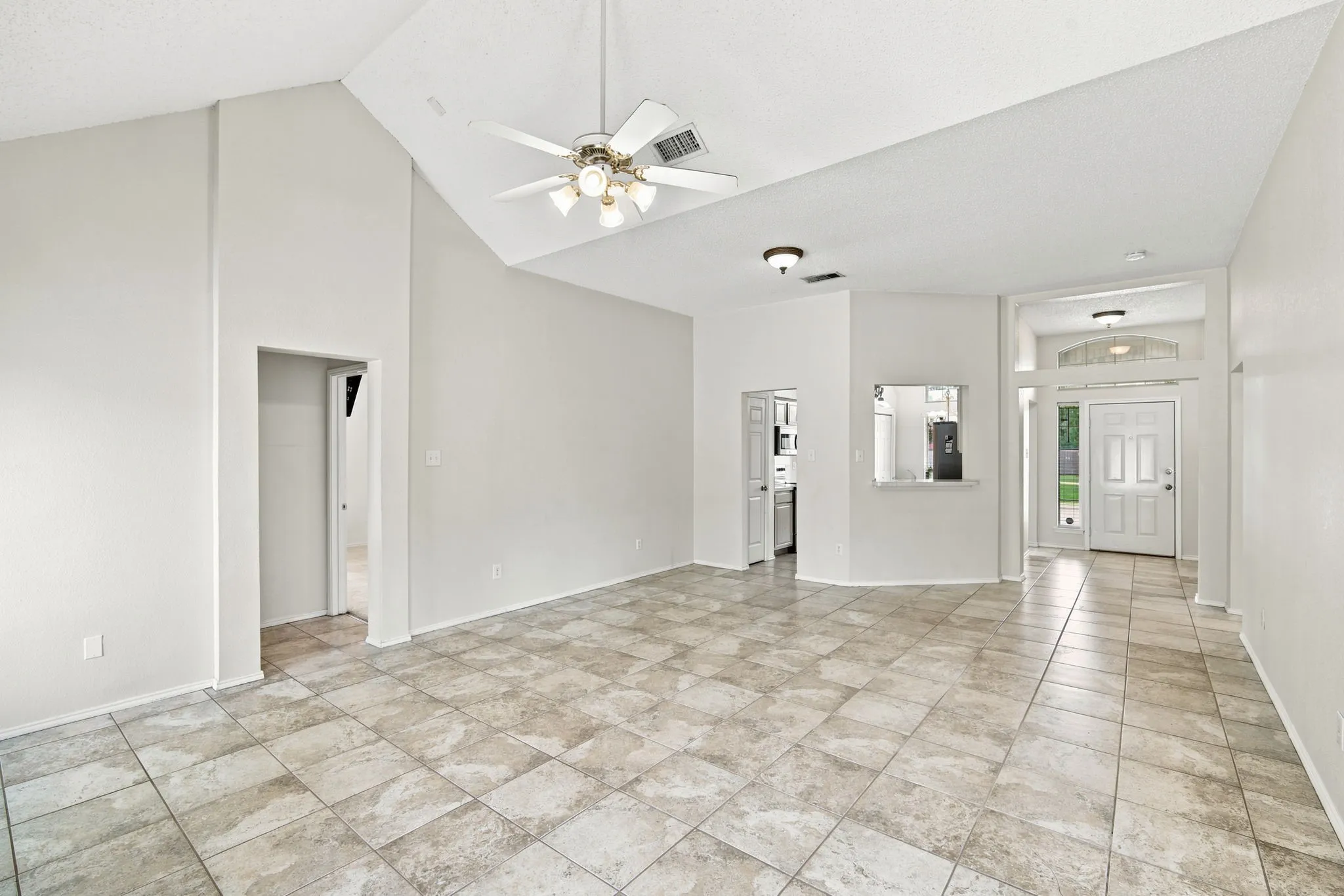 Single Family Residence For Sale in Ellis County , 316 Willow Creek Lane, Glenn Heights, Texas 75154, 3 Bedroom, 2 Bathroom, 2 Garage spaces, 1,597 Sqft, built in 1999, mls#21316975, Real Estate Agent in Glenn Heights, Homes For Sale in Ellis county, Homes For Sale in Glenn Heights, Realtor in Glenn Heights Texas, Real Estate Brokerage Independent Realty Texas, Luminita Cordes Realtor