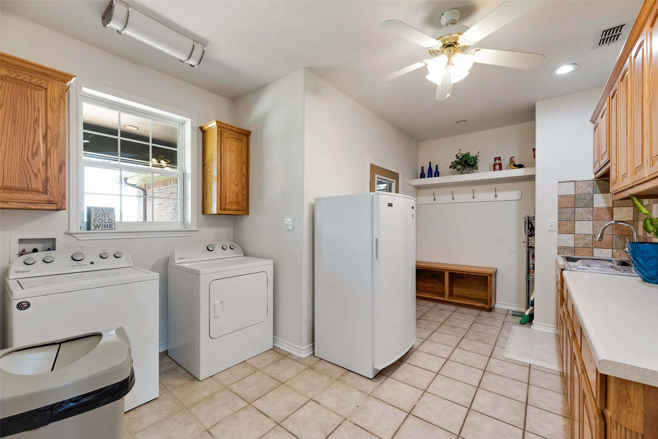 Farm For Sale in Grayson County , TBD1 US Hwy 82, Bells, Texas 75414, 3 Bedroom, 3 Bathroom, 2 Garage spaces, 2,804 Sqft, built in 2004, mls#21325934, Real Estate Agent in Bells, Homes For Sale in Grayson county, Homes For Sale in Bells, Realtor in Bells Texas, Real Estate Brokerage Independent Realty Texas, Luminita Cordes Realtor
