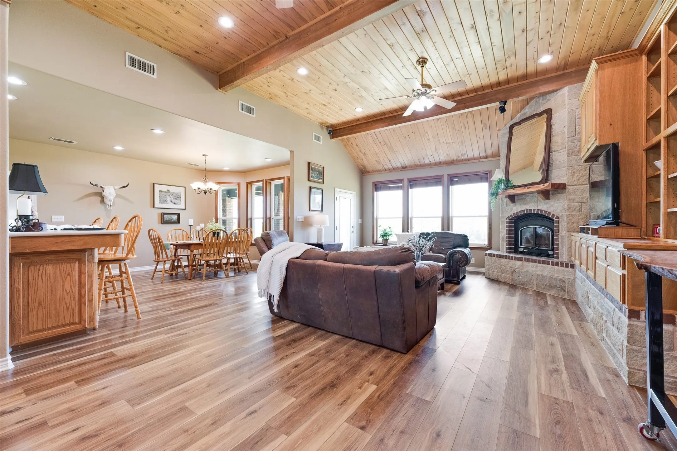 Farm For Sale in Grayson County , TBD1 US Hwy 82, Bells, Texas 75414, 3 Bedroom, 3 Bathroom, 2 Garage spaces, 2,804 Sqft, built in 2004, mls#21325934, Real Estate Agent in Bells, Homes For Sale in Grayson county, Homes For Sale in Bells, Realtor in Bells Texas, Real Estate Brokerage Independent Realty Texas, Luminita Cordes Realtor