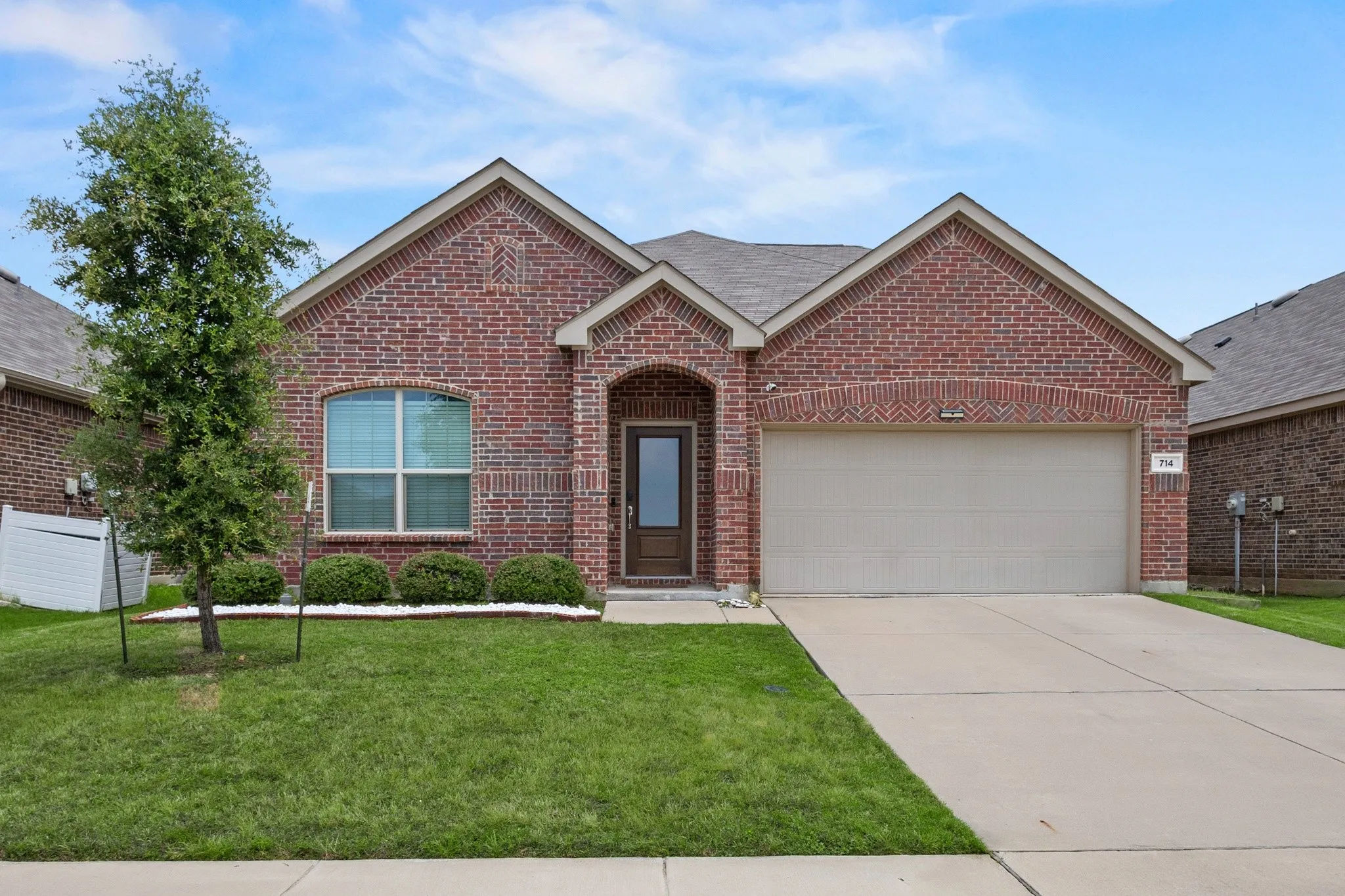 Single Family Residence For Sale in Collin County , 714 Stallings Drive, Princeton, Texas 75407, 4 Bedroom, 3 Bathroom, 2 Garage spaces, 2,347 Sqft, built in 2020, mls#21323445, Real Estate Agent in Princeton, Homes For Sale in Collin county, Homes For Sale in Princeton, Realtor in Princeton Texas, Real Estate Brokerage Independent Realty Texas, Luminita Cordes Realtor