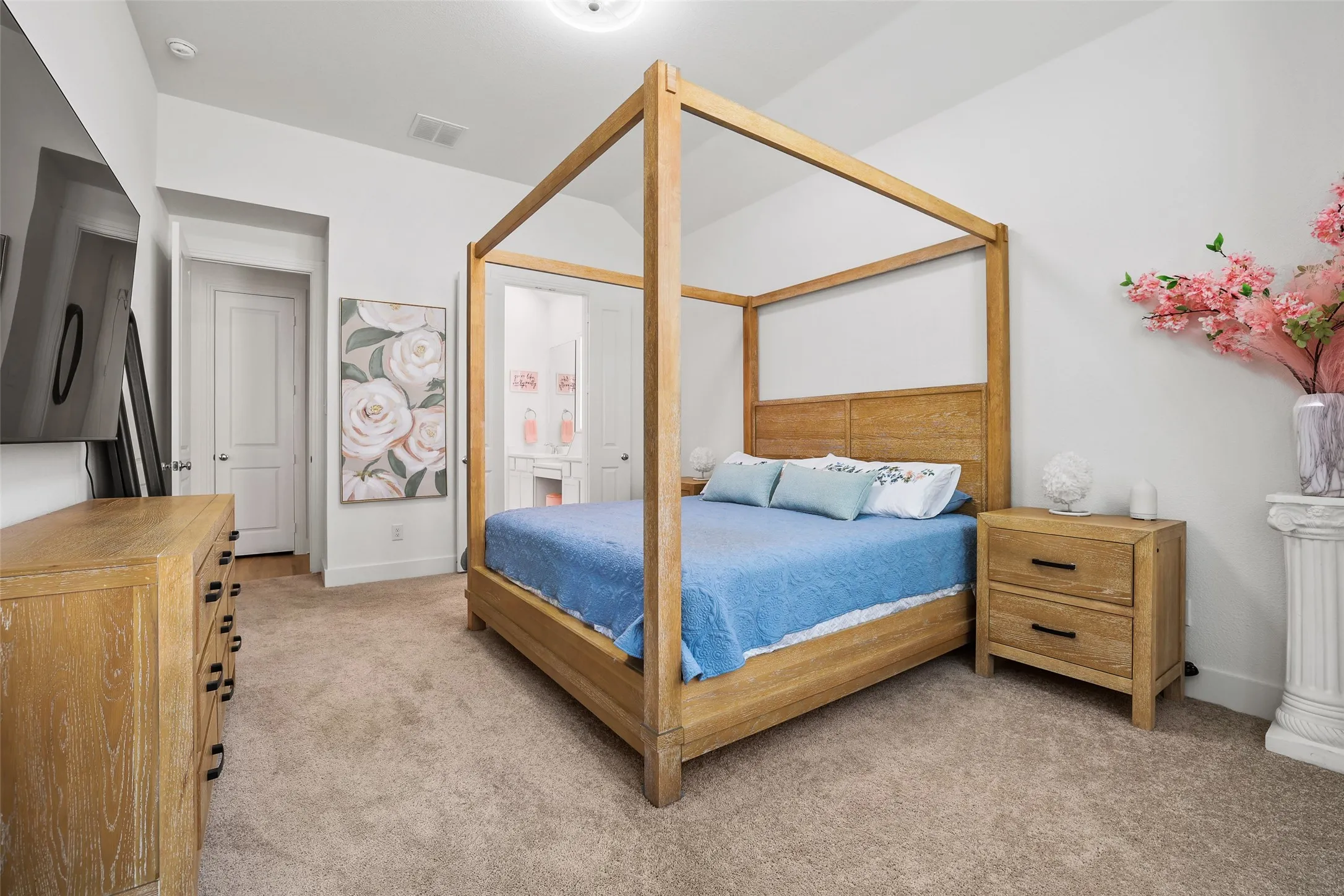 Oversized primary bedroom with room for a sitting area
