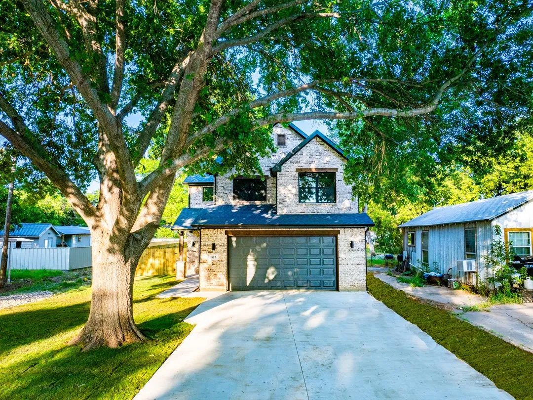 Single Family Residence For Sale in Young County , 817 Plum Street, Graham, Texas 76450, 3 Bedroom, 3 Bathroom, 2 Garage spaces, 1,895 Sqft, built in 2026, mls#21271309, Real Estate Agent in Graham, Homes For Sale in Young county, Homes For Sale in Graham, Realtor in Graham Texas, Real Estate Brokerage Independent Realty Texas, Luminita Cordes Realtor