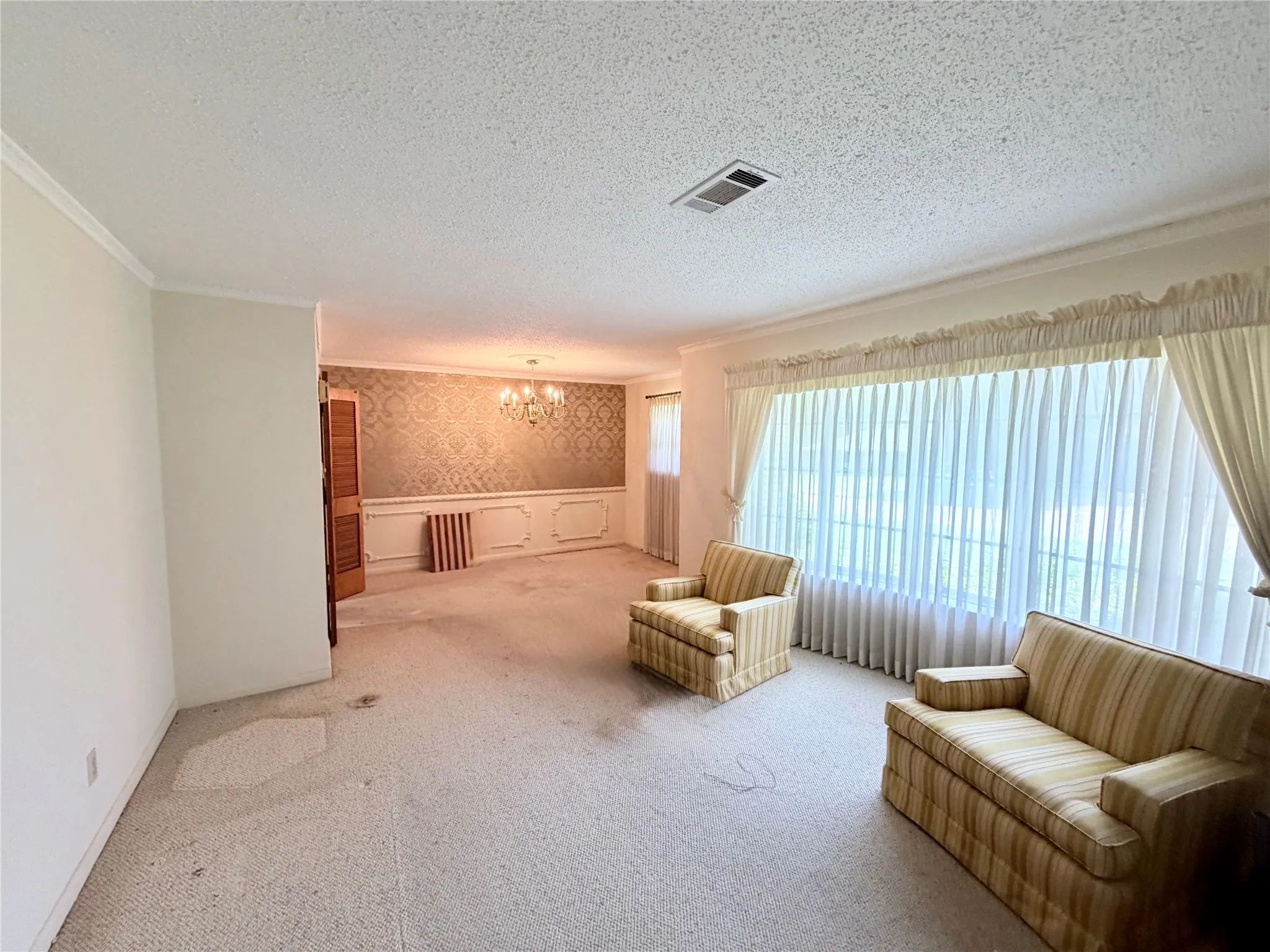 Single Family Residence For Sale in Dallas County , 3811 Laurel Canyon Drive, Dallas, Texas 75233, 3 Bedroom, 2 Bathroom, 2 Garage spaces, 1,891 Sqft, built in 1967, mls#21322121, Real Estate Agent in Dallas, Homes For Sale in Dallas county, Homes For Sale in Dallas, Realtor in Dallas Texas, Real Estate Brokerage Independent Realty Texas, Luminita Cordes Realtor
