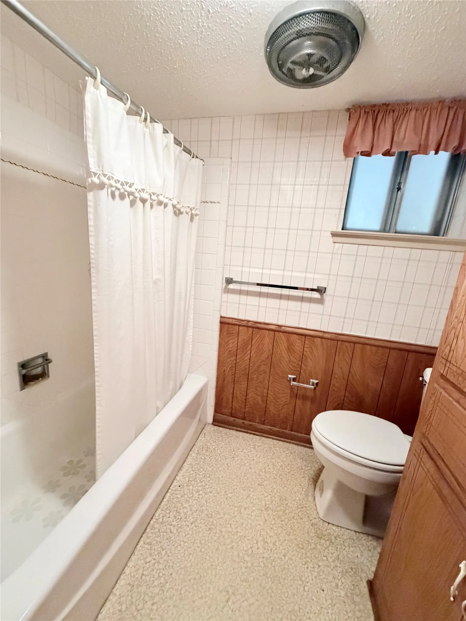 Single Family Residence For Sale in Dallas County , 3811 Laurel Canyon Drive, Dallas, Texas 75233, 3 Bedroom, 2 Bathroom, 2 Garage spaces, 1,891 Sqft, built in 1967, mls#21322121, Real Estate Agent in Dallas, Homes For Sale in Dallas county, Homes For Sale in Dallas, Realtor in Dallas Texas, Real Estate Brokerage Independent Realty Texas, Luminita Cordes Realtor