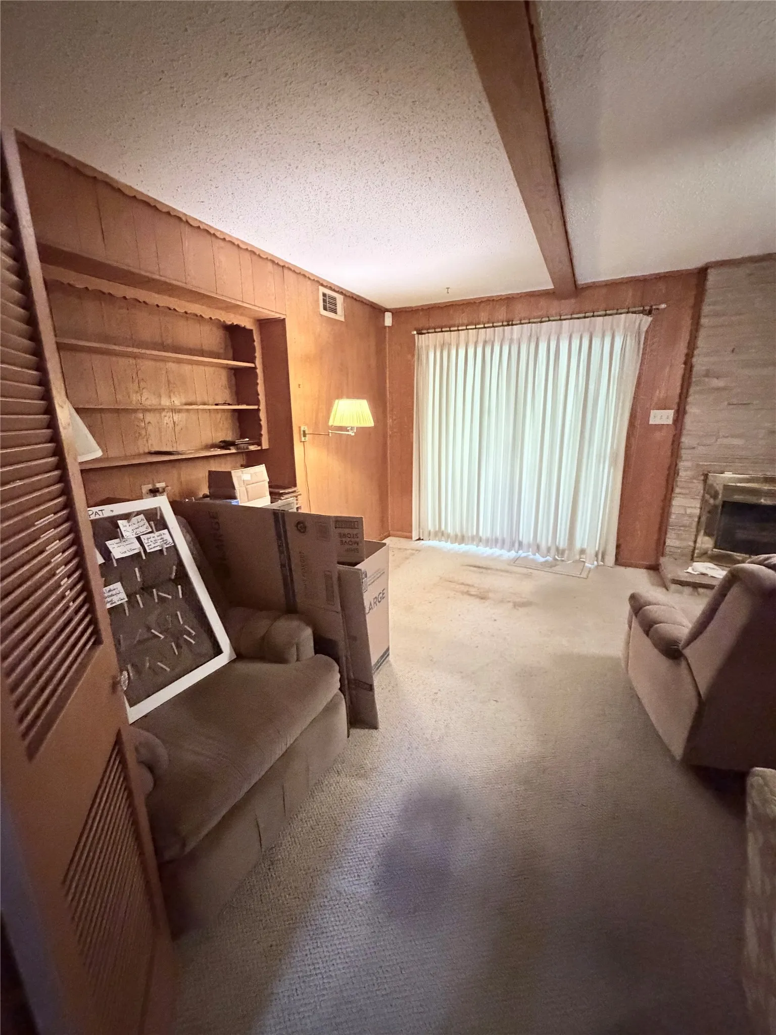 Single Family Residence For Sale in Dallas County , 3811 Laurel Canyon Drive, Dallas, Texas 75233, 3 Bedroom, 2 Bathroom, 2 Garage spaces, 1,891 Sqft, built in 1967, mls#21322121, Real Estate Agent in Dallas, Homes For Sale in Dallas county, Homes For Sale in Dallas, Realtor in Dallas Texas, Real Estate Brokerage Independent Realty Texas, Luminita Cordes Realtor