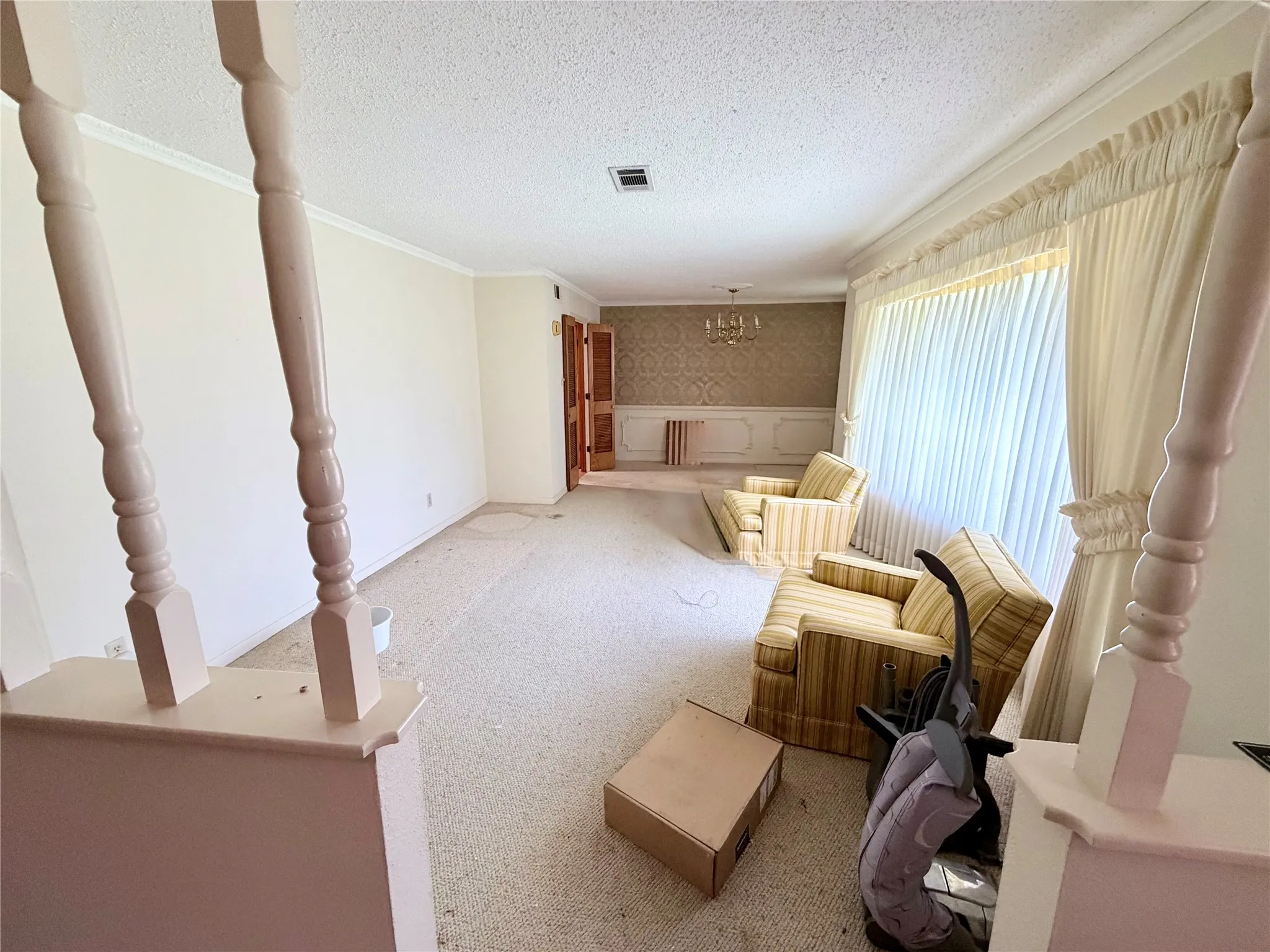 Single Family Residence For Sale in Dallas County , 3811 Laurel Canyon Drive, Dallas, Texas 75233, 3 Bedroom, 2 Bathroom, 2 Garage spaces, 1,891 Sqft, built in 1967, mls#21322121, Real Estate Agent in Dallas, Homes For Sale in Dallas county, Homes For Sale in Dallas, Realtor in Dallas Texas, Real Estate Brokerage Independent Realty Texas, Luminita Cordes Realtor