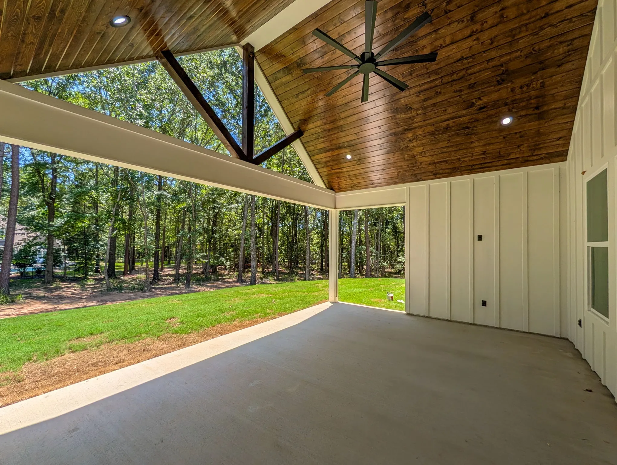Single Family Residence For Sale in Smith County , 15337 Lakeside Drive, Tyler, Texas 75707, 4 Bedroom, 3 Bathroom, 2 Garage spaces, 2,785 Sqft, built in 2026, mls#21325696, Real Estate Agent in Tyler, Homes For Sale in Smith county, Homes For Sale in Tyler, Realtor in Tyler Texas, Real Estate Brokerage Independent Realty Texas, Luminita Cordes Realtor