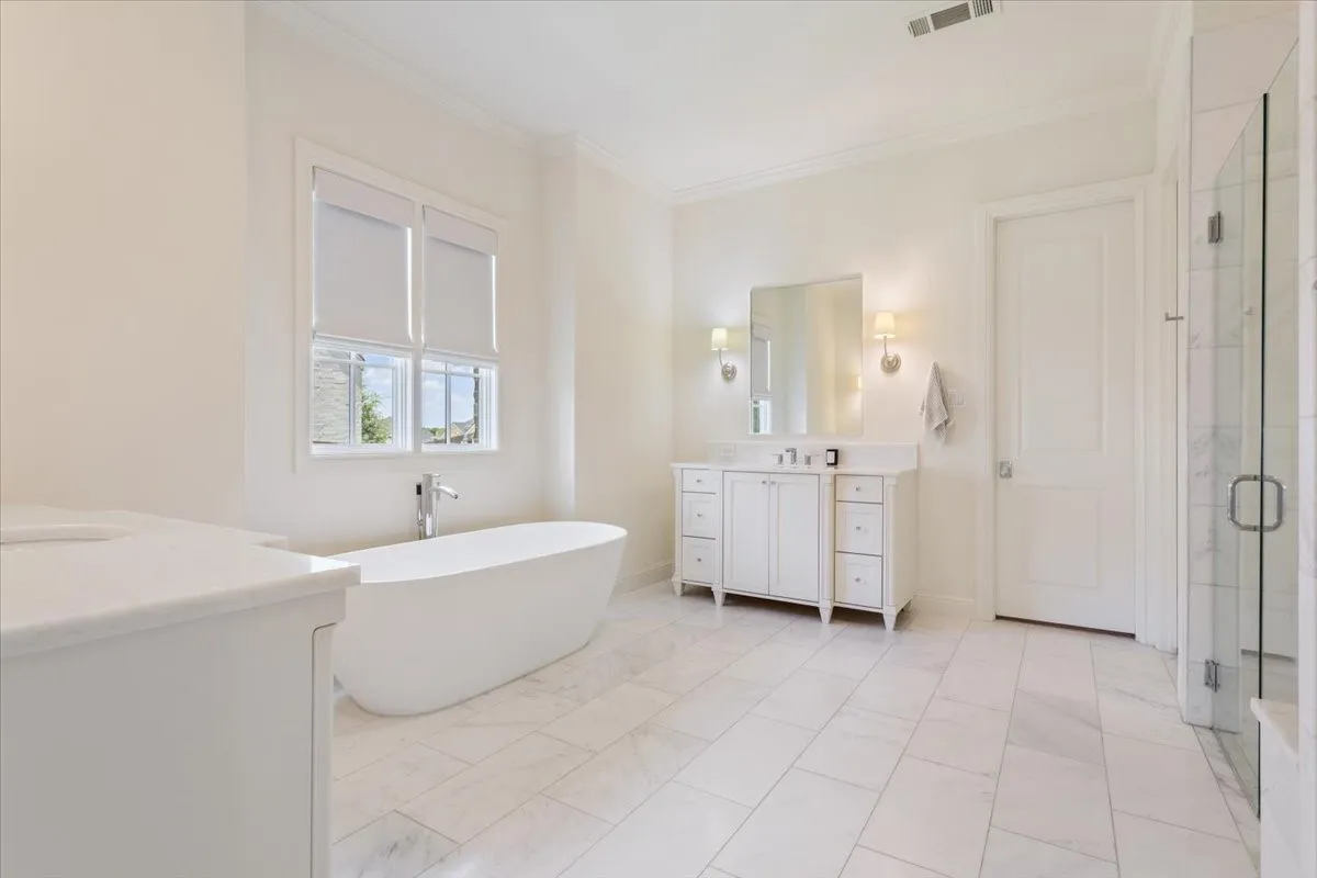 Single Family Residence For Sale in Mc Lennan County , 14019 RW Court, Woodway, Texas 76712, 4 Bedroom, 4 Bathroom, 2 Garage spaces, 4,238 Sqft, built in 2022, mls#21324059, Real Estate Agent in Woodway, Homes For Sale in Mc Lennan county, Homes For Sale in Woodway, Realtor in Woodway Texas, Real Estate Brokerage Independent Realty Texas, Luminita Cordes Realtor