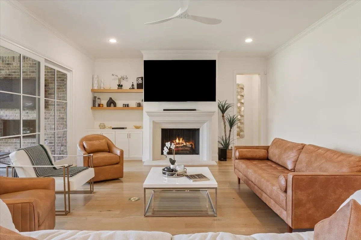 Single Family Residence For Sale in Mc Lennan County , 14019 RW Court, Woodway, Texas 76712, 4 Bedroom, 4 Bathroom, 2 Garage spaces, 4,238 Sqft, built in 2022, mls#21324059, Real Estate Agent in Woodway, Homes For Sale in Mc Lennan county, Homes For Sale in Woodway, Realtor in Woodway Texas, Real Estate Brokerage Independent Realty Texas, Luminita Cordes Realtor