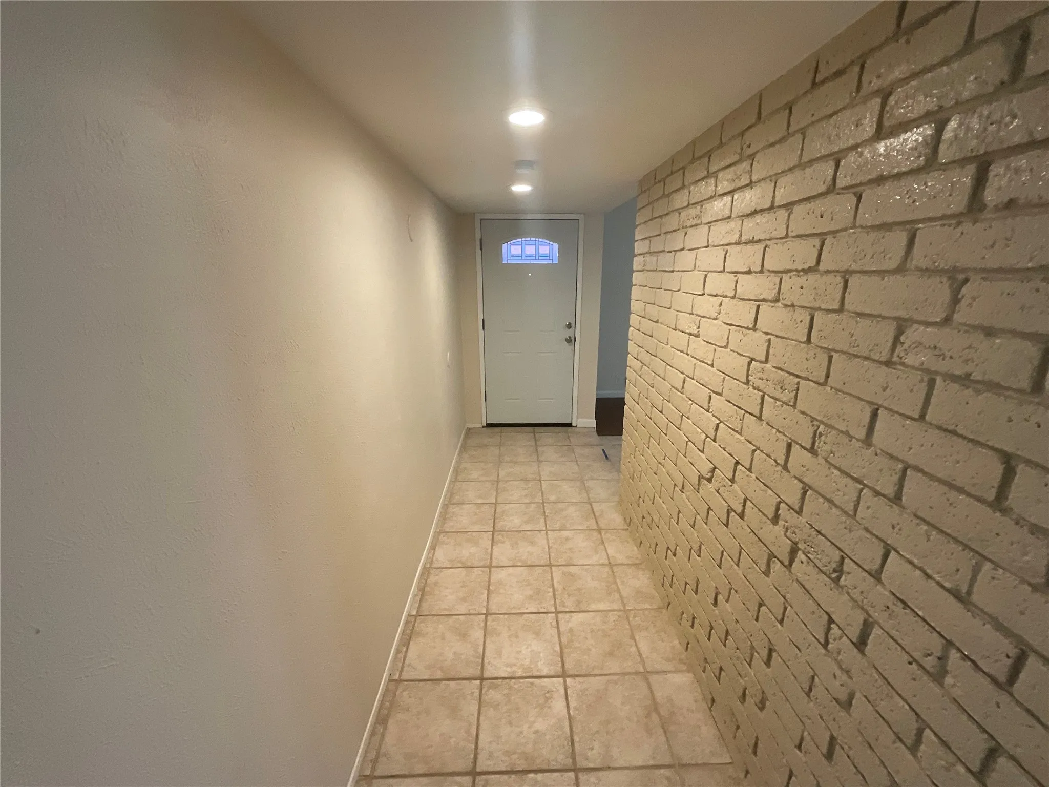 Single Family Residence For Sale in Dallas County , 2017 Osage Trail, Grand Prairie, Texas 75052, 3 Bedroom, 2 Bathroom, Garage spaces, 1,756 Sqft, built in 1980, mls#21323019, Real Estate Agent in Grand Prairie, Homes For Sale in Dallas county, Homes For Sale in Grand Prairie, Realtor in Grand Prairie Texas, Real Estate Brokerage Independent Realty Texas, Luminita Cordes Realtor
