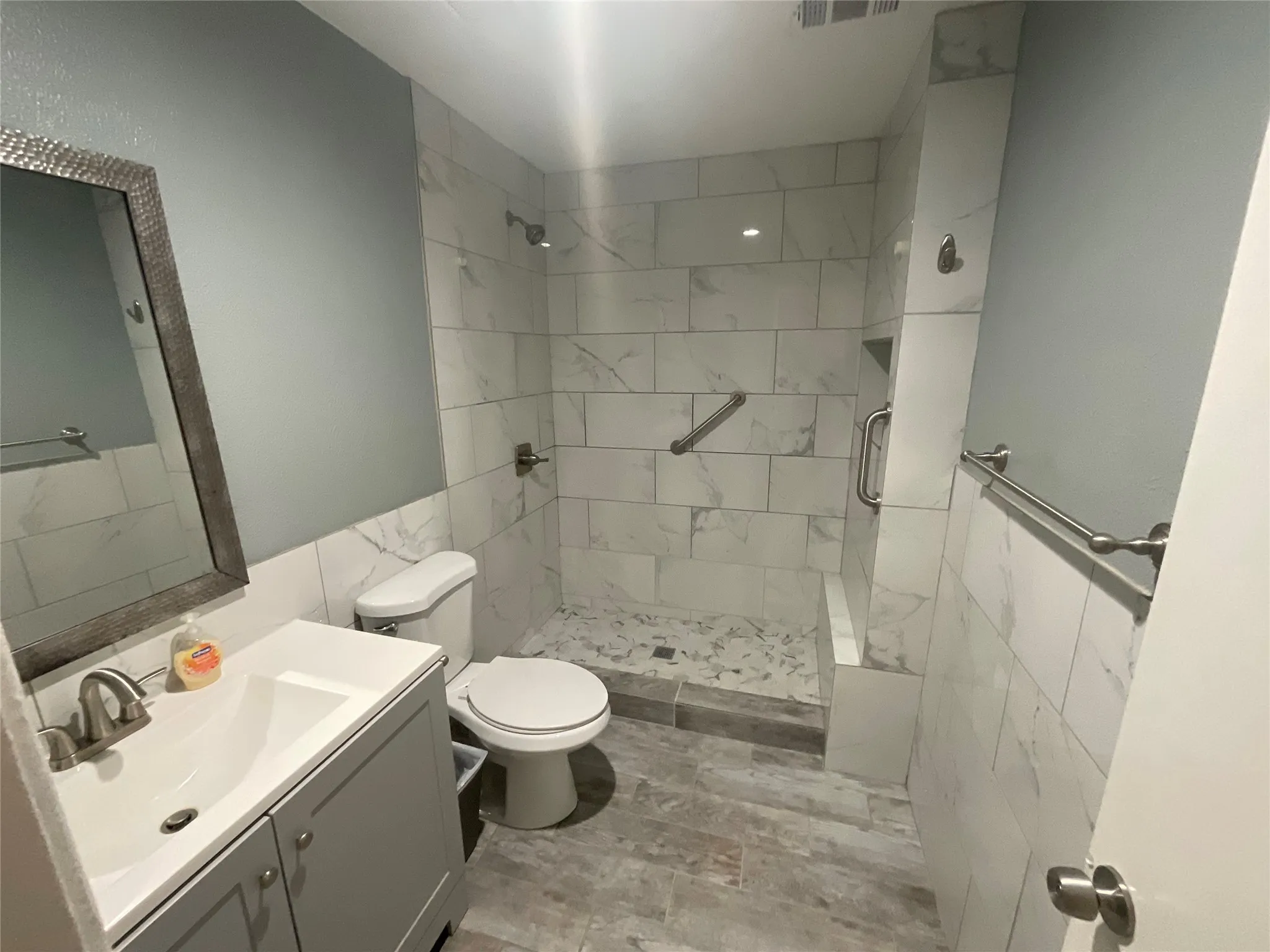 Single Family Residence For Sale in Dallas County , 2017 Osage Trail, Grand Prairie, Texas 75052, 3 Bedroom, 2 Bathroom, Garage spaces, 1,756 Sqft, built in 1980, mls#21323019, Real Estate Agent in Grand Prairie, Homes For Sale in Dallas county, Homes For Sale in Grand Prairie, Realtor in Grand Prairie Texas, Real Estate Brokerage Independent Realty Texas, Luminita Cordes Realtor