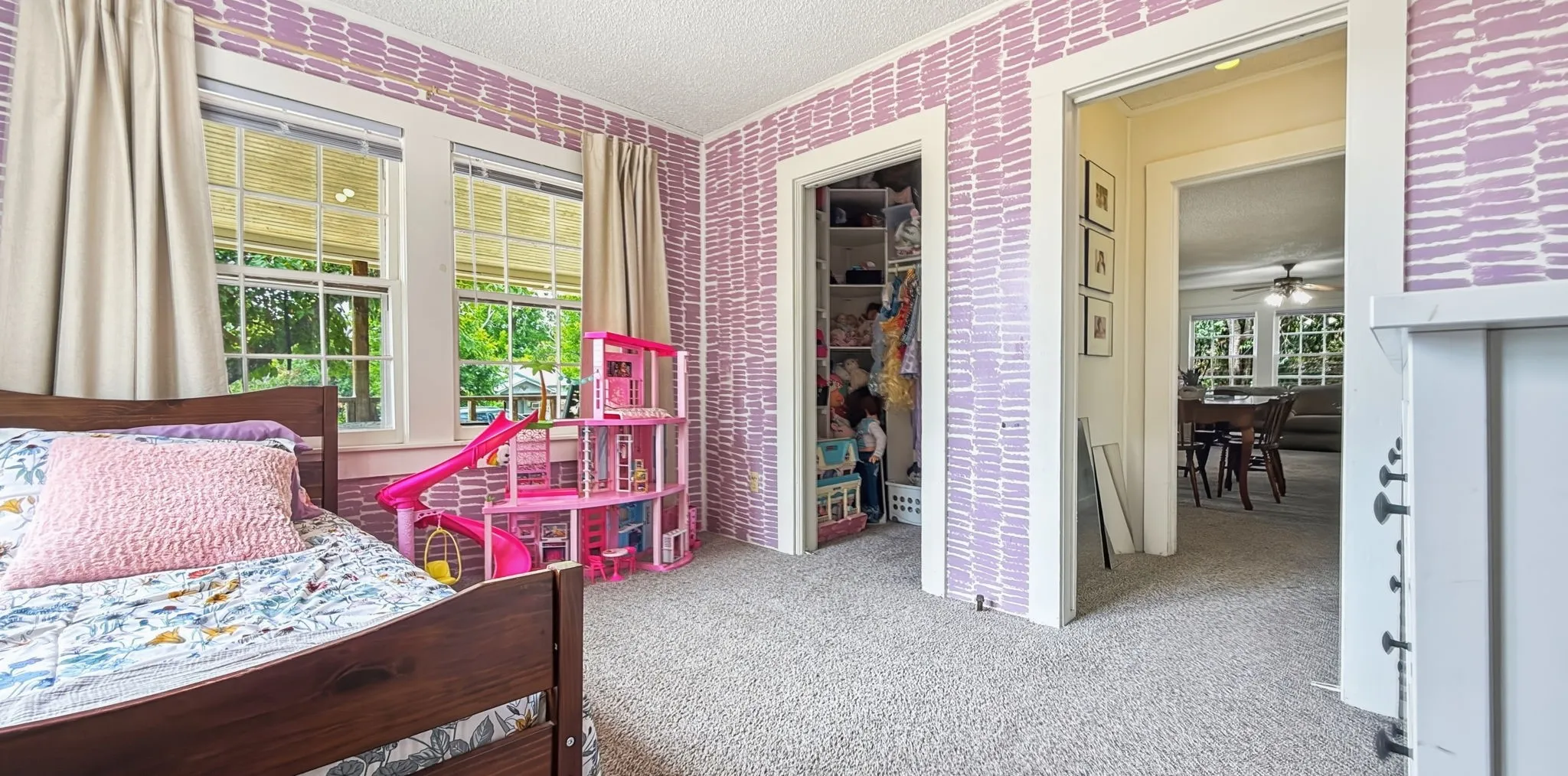 Single Family Residence For Sale in Hamilton County , 417 W Gentry Street, Hamilton, Texas 76531, 3 Bedroom, 2 Bathroom, Garage spaces, 1,264 Sqft, built in 1950, mls#21325947, Real Estate Agent in Hamilton, Homes For Sale in Hamilton county, Homes For Sale in Hamilton, Realtor in Hamilton Texas, Real Estate Brokerage Independent Realty Texas, Luminita Cordes Realtor