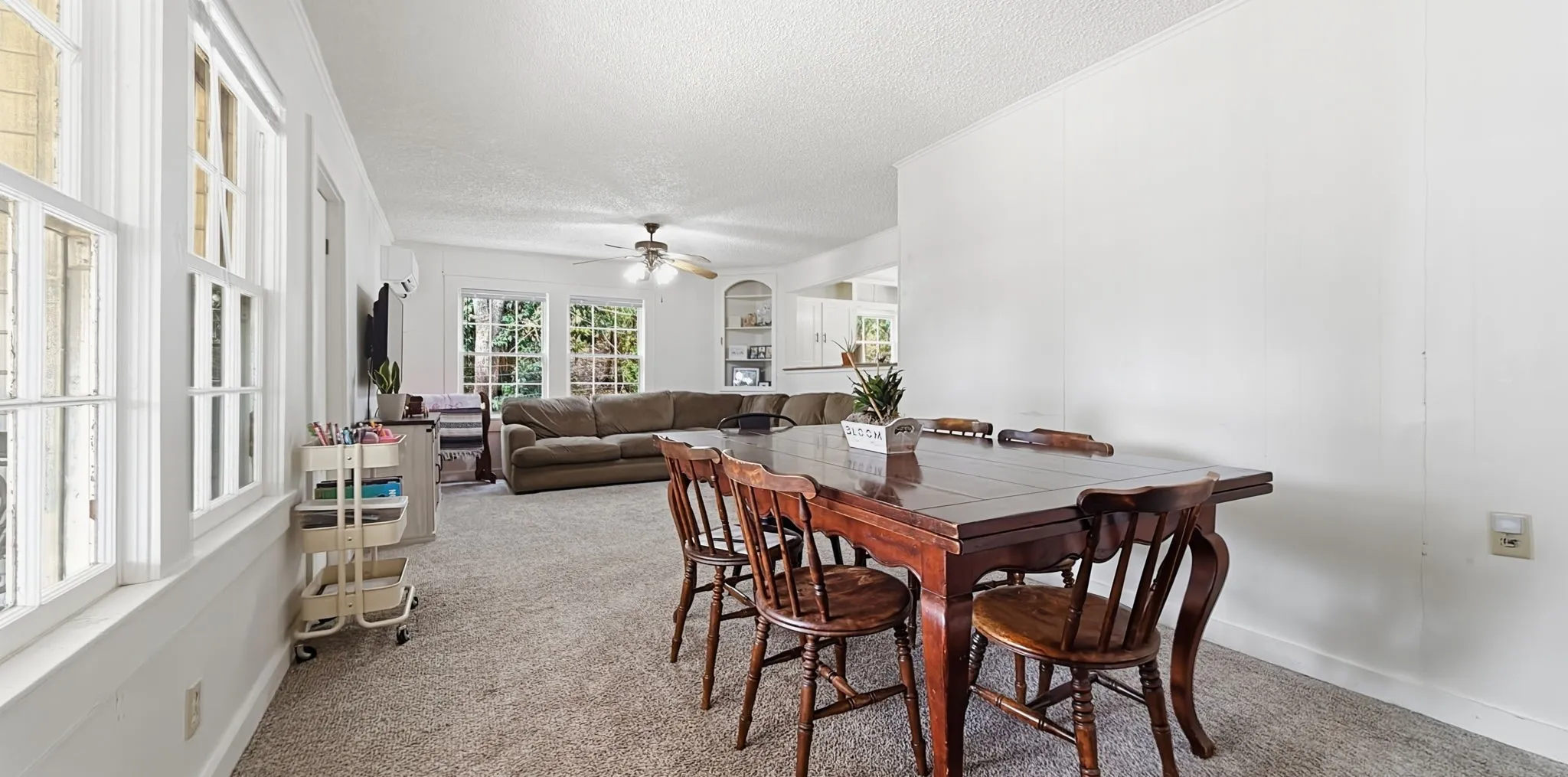 Single Family Residence For Sale in Hamilton County , 417 W Gentry Street, Hamilton, Texas 76531, 3 Bedroom, 2 Bathroom, Garage spaces, 1,264 Sqft, built in 1950, mls#21325947, Real Estate Agent in Hamilton, Homes For Sale in Hamilton county, Homes For Sale in Hamilton, Realtor in Hamilton Texas, Real Estate Brokerage Independent Realty Texas, Luminita Cordes Realtor