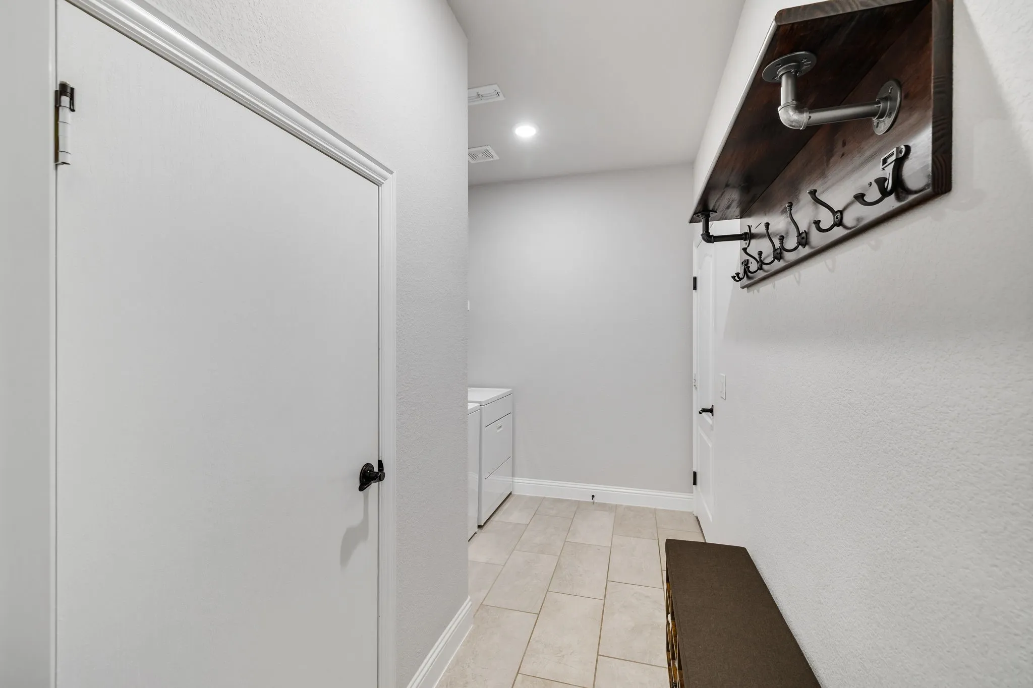 Single Family Residence For Sale in Denton County , 9004 Lavon Lane, Denton, Texas 76226, 5 Bedroom, 4 Bathroom, 3 Garage spaces, 3,431 Sqft, built in 2020, mls#21325716, Real Estate Agent in Denton, Homes For Sale in Denton county, Homes For Sale in Denton, Realtor in Denton Texas, Real Estate Brokerage Independent Realty Texas, Luminita Cordes Realtor
