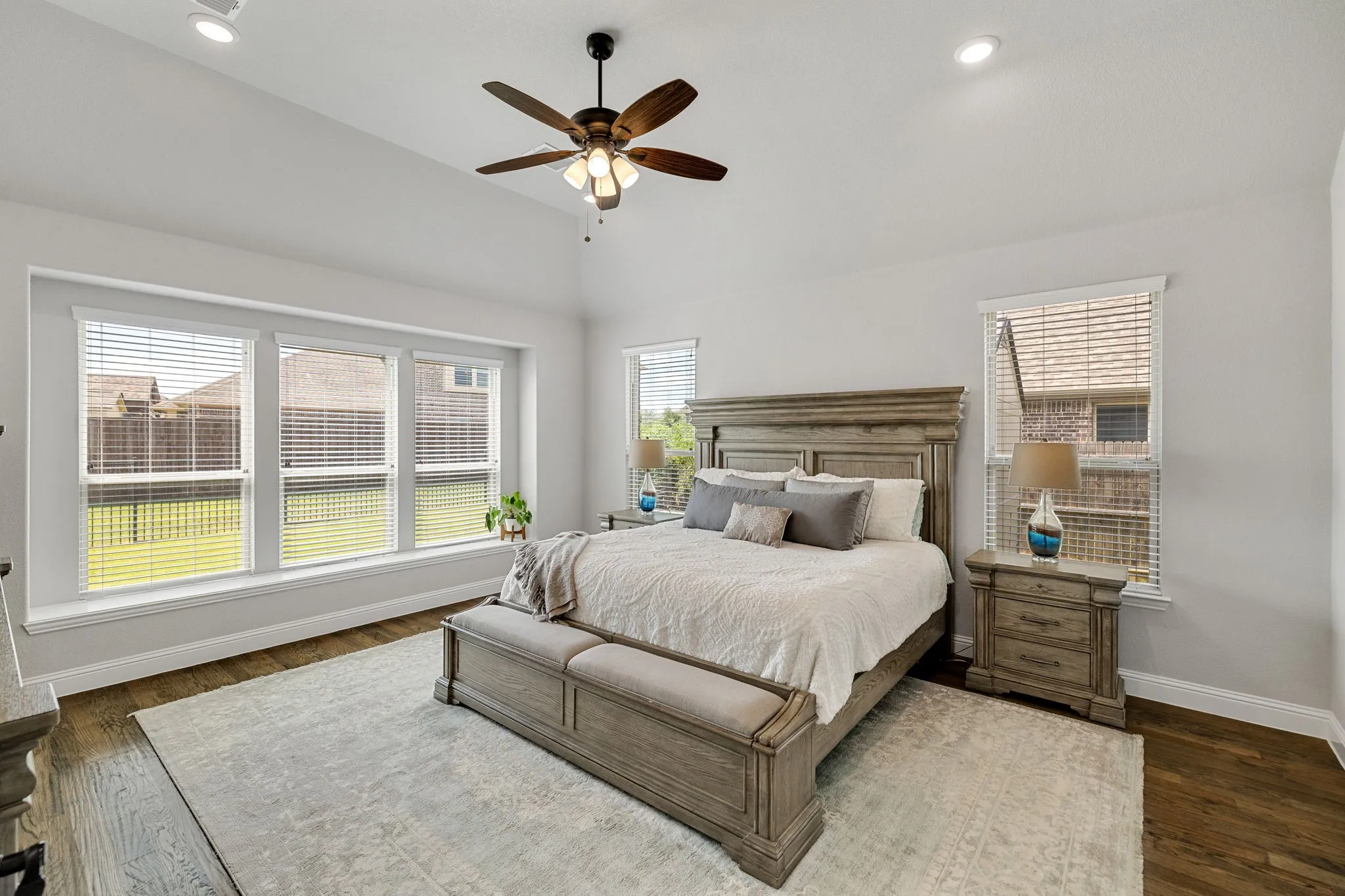 Single Family Residence For Sale in Denton County , 9004 Lavon Lane, Denton, Texas 76226, 5 Bedroom, 4 Bathroom, 3 Garage spaces, 3,431 Sqft, built in 2020, mls#21325716, Real Estate Agent in Denton, Homes For Sale in Denton county, Homes For Sale in Denton, Realtor in Denton Texas, Real Estate Brokerage Independent Realty Texas, Luminita Cordes Realtor
